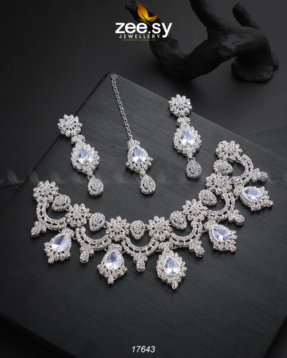 Aether Necklace Silver White