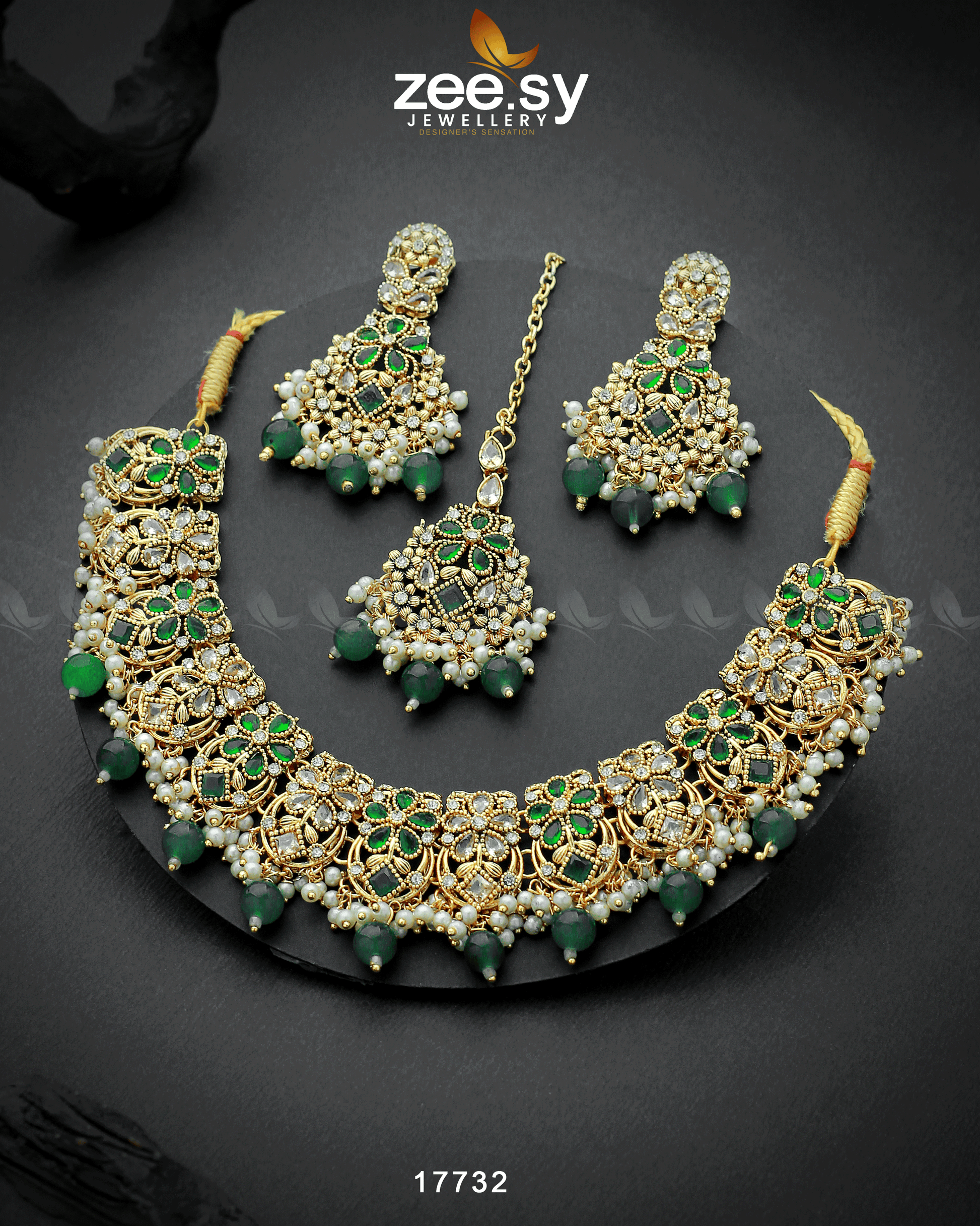 Amaryllis Necklace Green