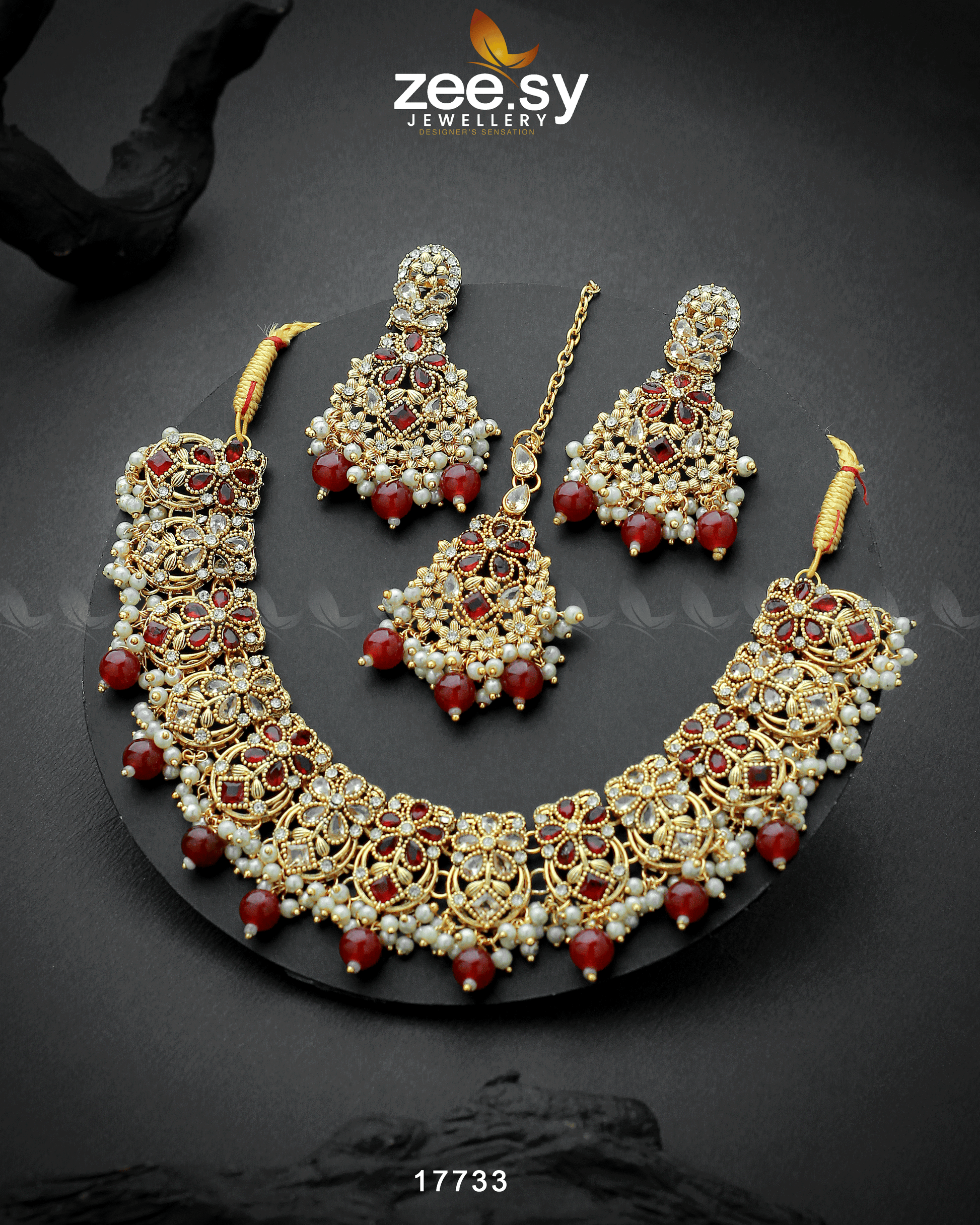 Amaryllis Necklace Red