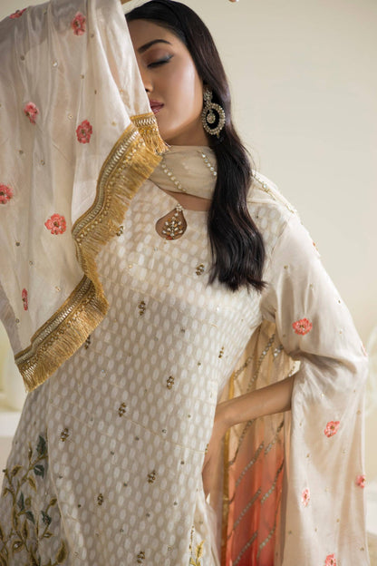 Farhat Jahan | Luxury Pret | Qainaat - Pakistani Designer Dress - by Farhat Jahan | Type: Formal - 100% Original at Saira Sultan
