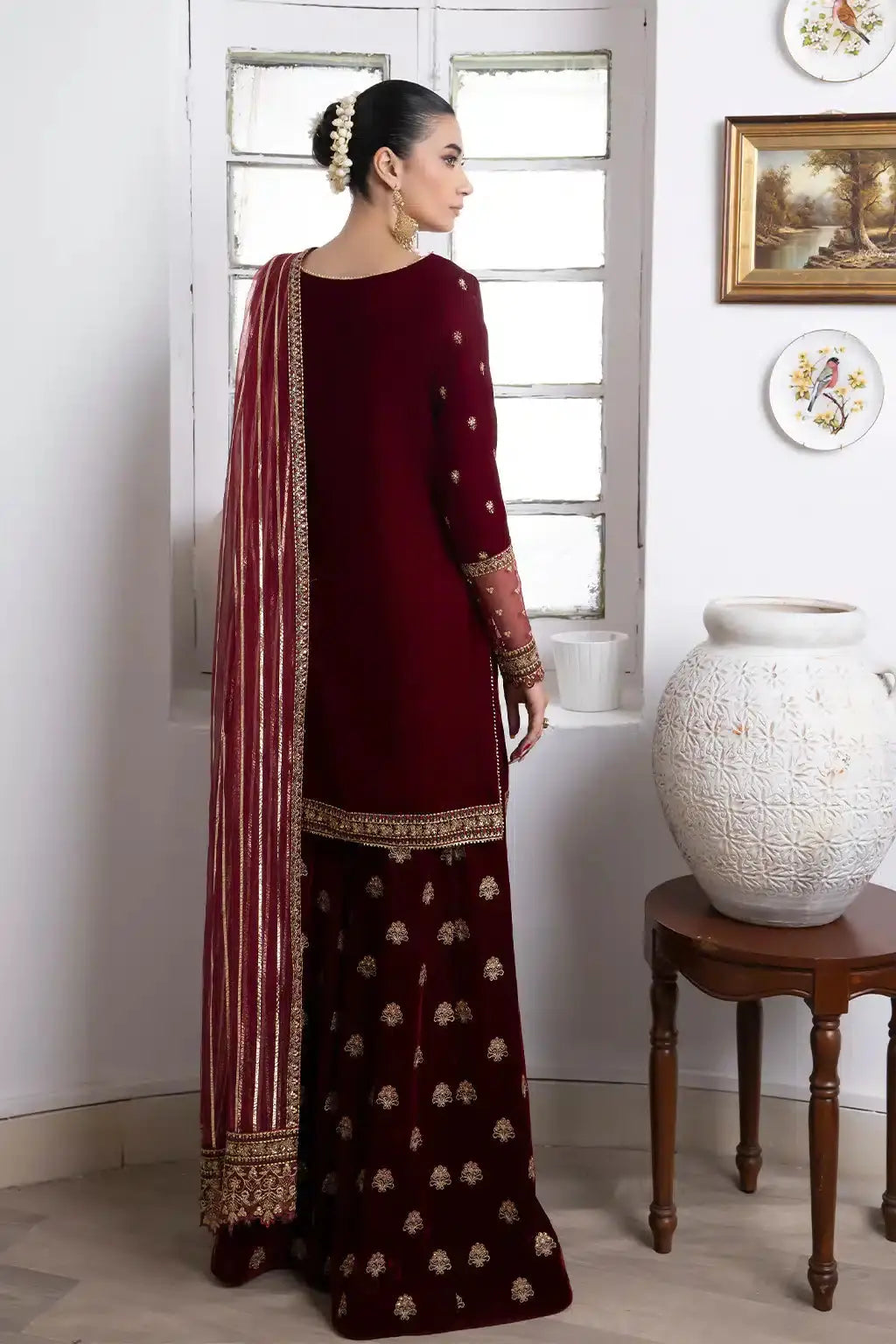 Iznik | Festive Velvet 23 | IV-26 MARASIM - Pakistani Designer Dress - by Iznik | Type: Formal - 100% Original at Saira Sultan