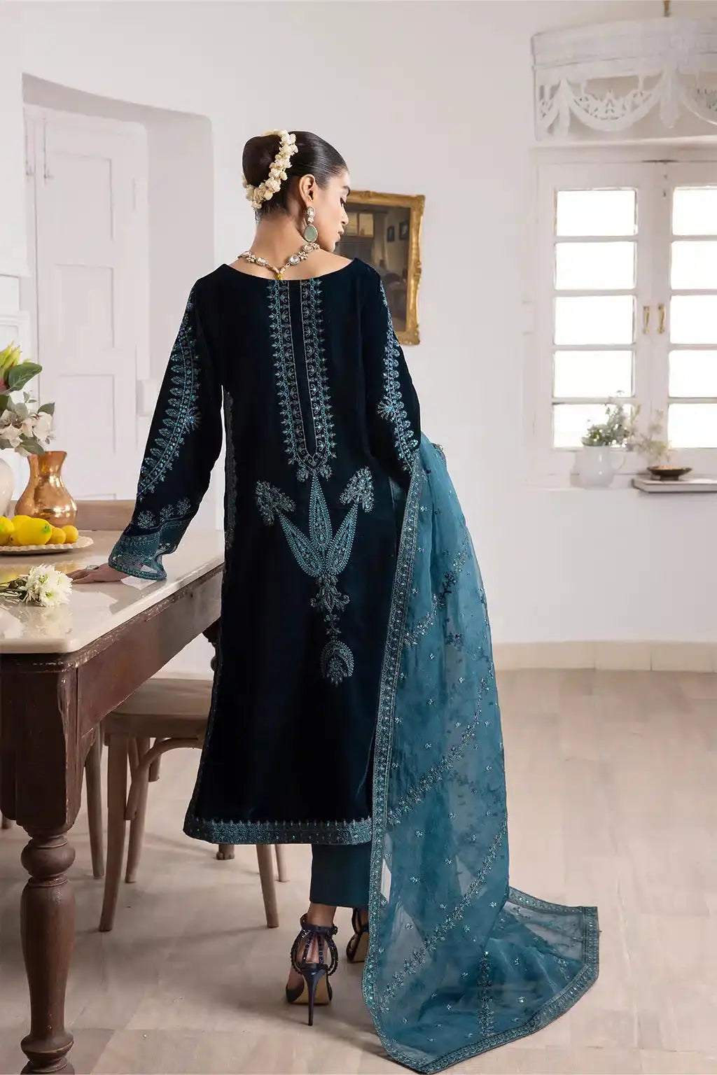 Iznik | Festive Velvet 23 | IV-21 LEHJA - Pakistani Designer Dress - by Iznik | Type: Formal - 100% Original at Saira Sultan