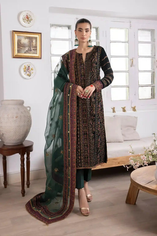 Iznik | Festive Velvet 23 | IV-22 HUSHAIMA - Pakistani Designer Dress - by Iznik | Type: Formal - 100% Original at Saira Sultan