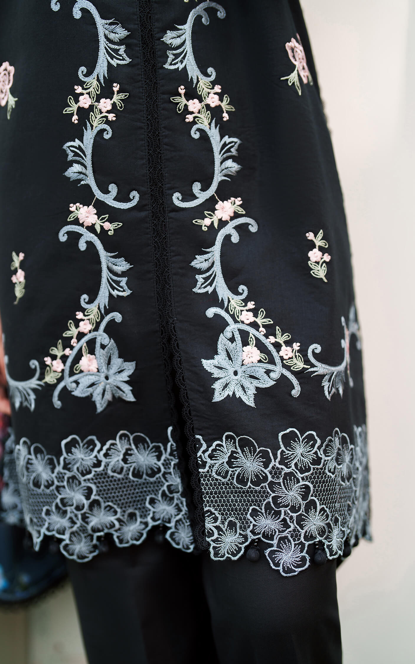 Asifa and Nabeel | Eden Cambric 25 | Ink Blossom ECU25-02 - Pakistani Designer Dress - by Asifa and Nabeel - Type : Ladies Clothes - 100% Original at Saira Sultan