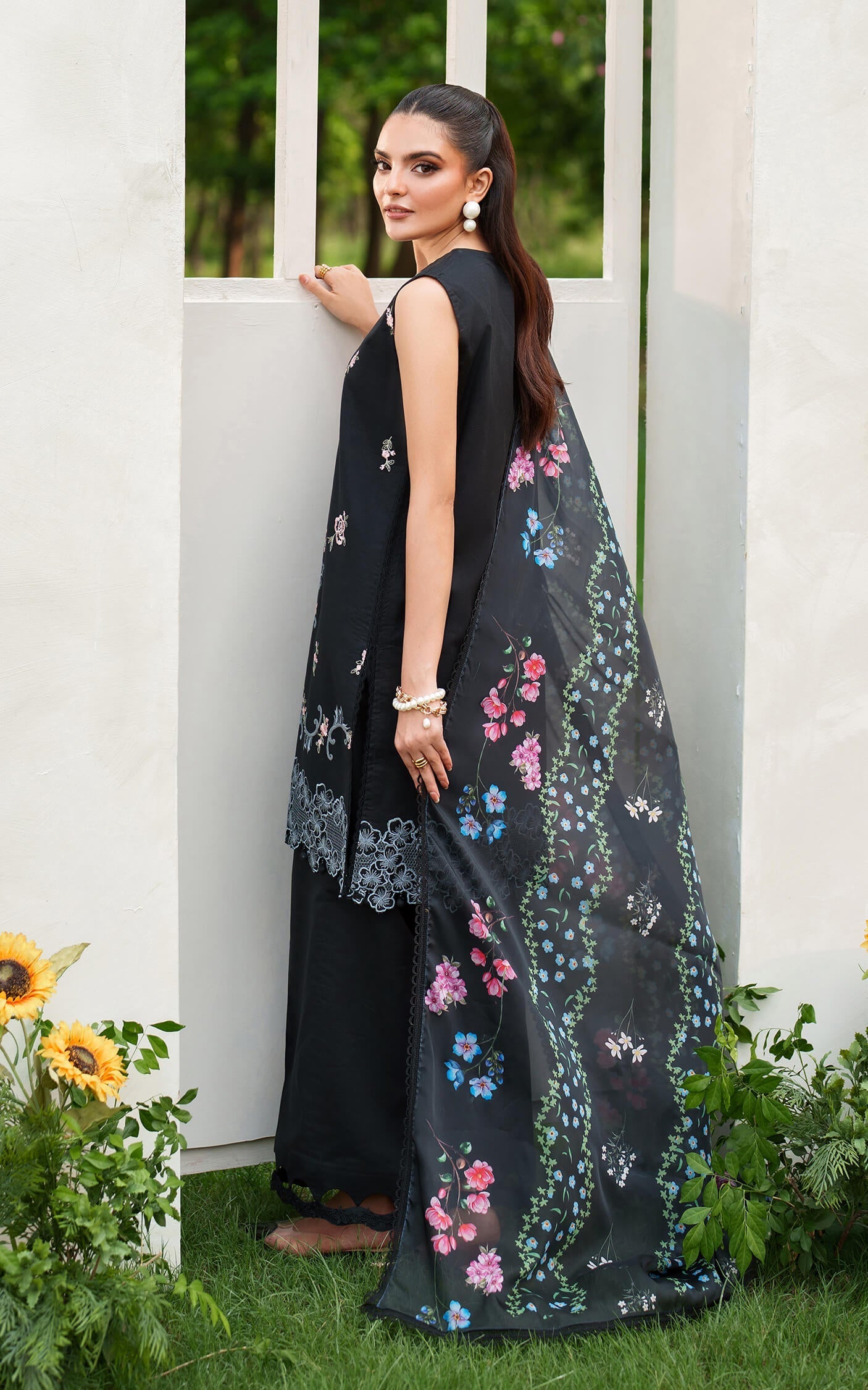 Asifa and Nabeel | Eden Cambric 25 | Ink Blossom ECU25-02 - Pakistani Designer Dress - by Asifa and Nabeel - Type : Ladies Clothes - 100% Original at Saira Sultan
