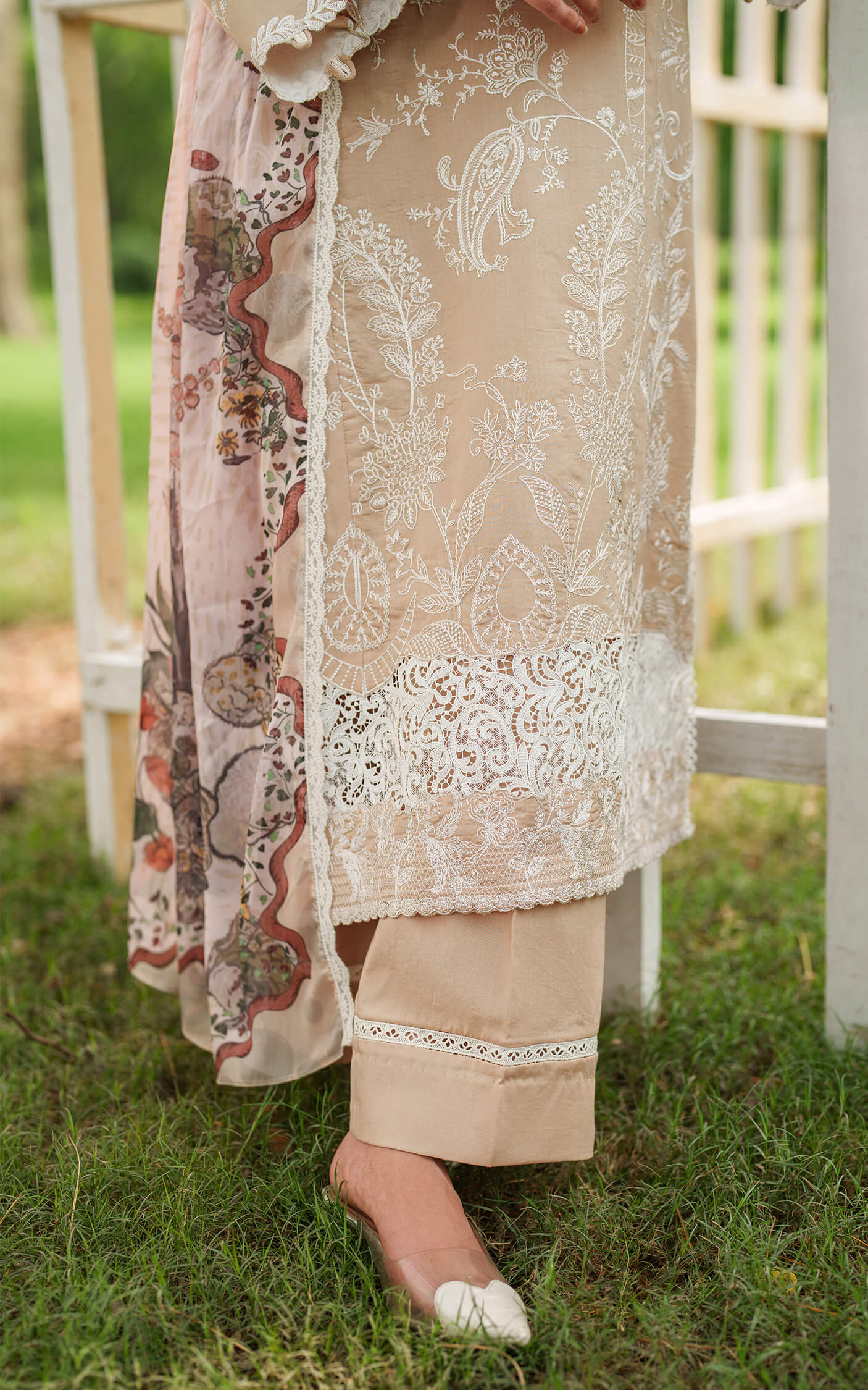 Asifa and Nabeel | Eden Cambric 25 | Ivory Haze ECU25-03 - Pakistani Designer Dress - by Asifa and Nabeel - Type : Ladies Clothes - 100% Original at Saira Sultan