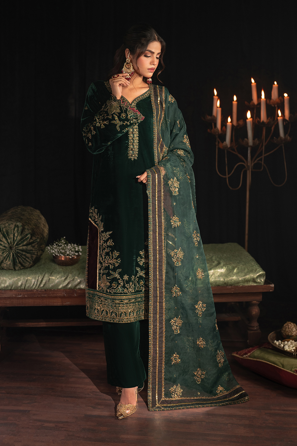 Iznik | Exclusive Velvet | IV-48 - Pakistani Designer Dress - by Iznik | Type: Formal - 100% Original at Saira Sultan