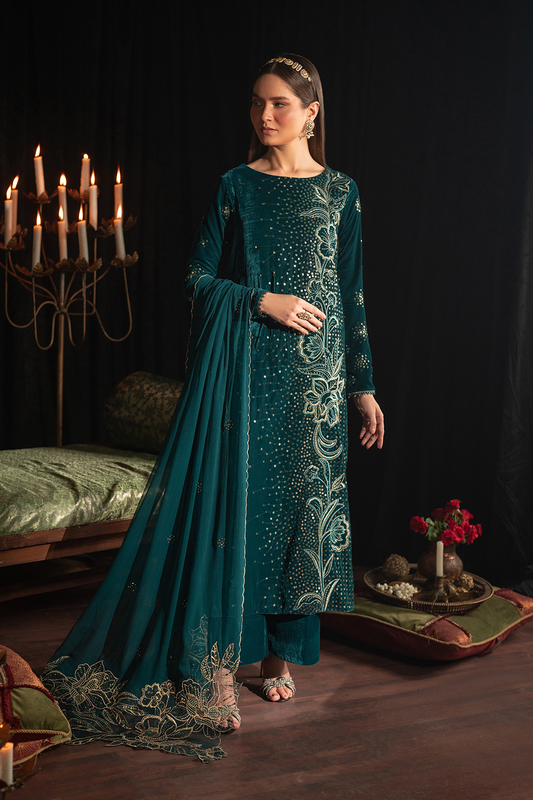 Iznik | Exclusive Velvet | IV-47 - Pakistani Designer Dress - by Iznik | Type: Ladies Clothes - 100% Original at Saira Sultan