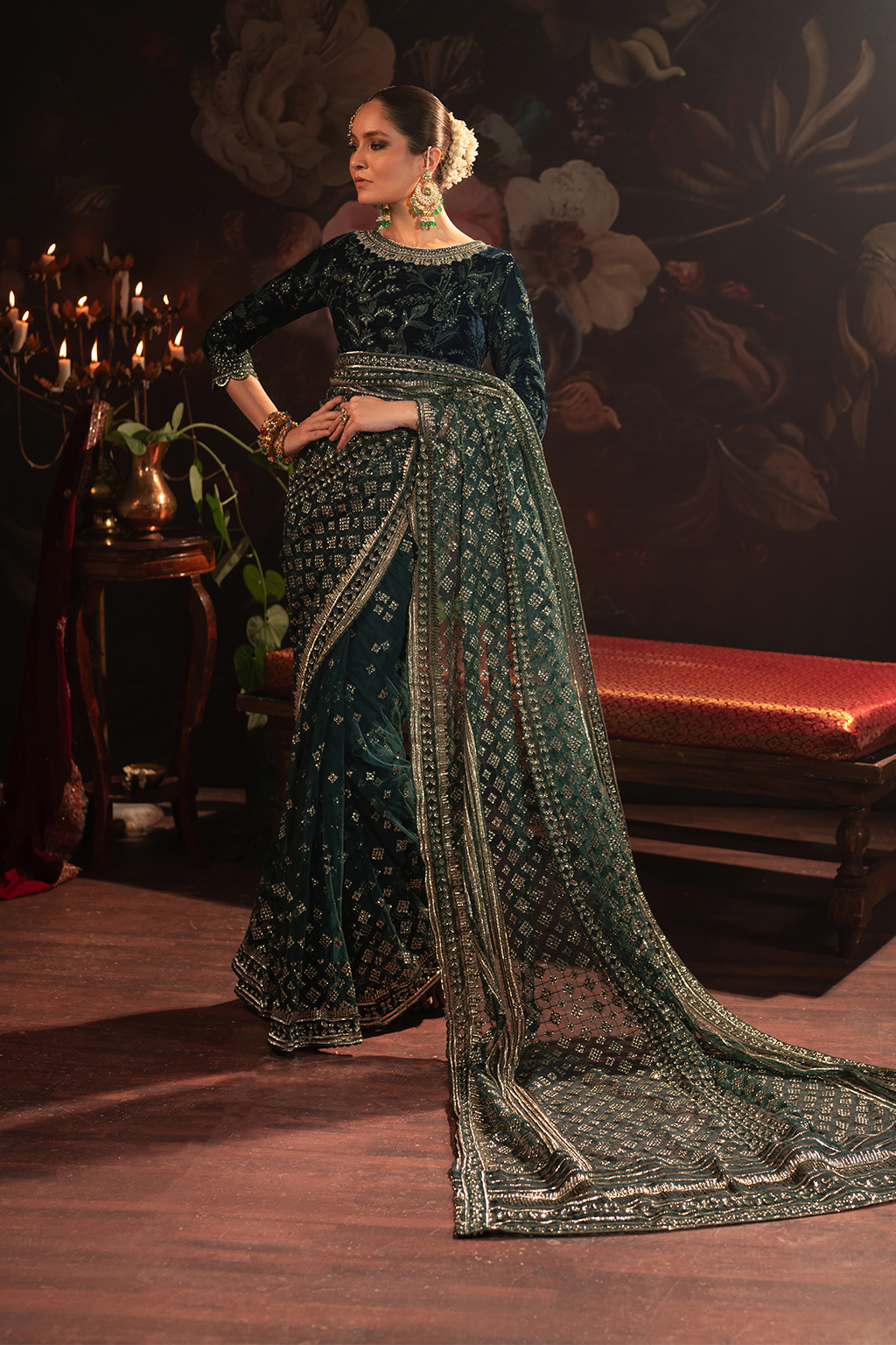 Iznik | Exclusive Velvet | IV-46 - Pakistani Designer Dress - by Iznik | Type: Ladies Clothes - 100% Original at Saira Sultan