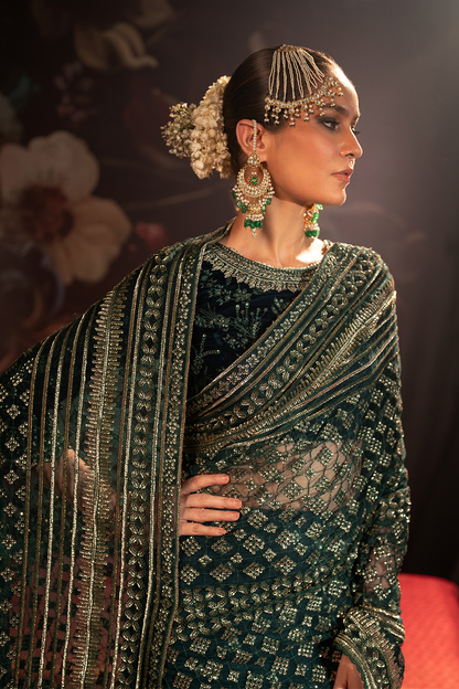 Iznik | Exclusive Velvet | IV-46 - Pakistani Designer Dress - by Iznik | Type: Ladies Clothes - 100% Original at Saira Sultan