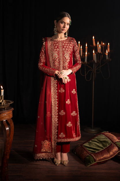 Iznik | Exclusive Velvet | IV-40 - Pakistani Designer Dress - by Iznik | Type: Ladies Clothes - 100% Original at Saira Sultan