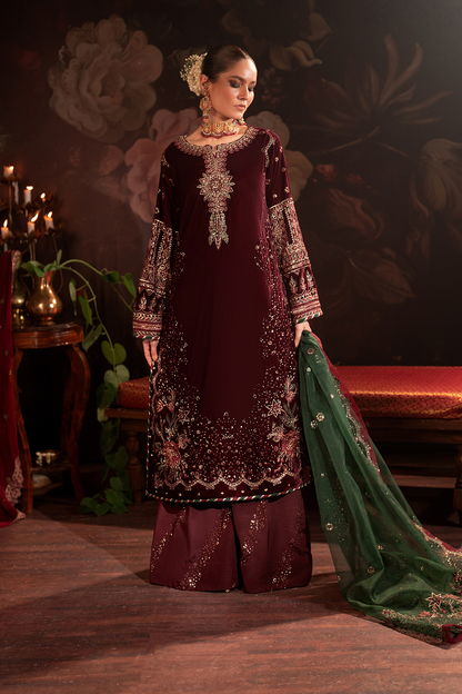 Iznik | Exclusive Velvet | IV-39 - Pakistani Designer Dress - by Iznik | Type: Ladies Clothes - 100% Original at Saira Sultan