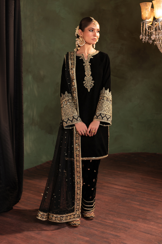 Iznik | Exclusive Velvet | IV-41 - Pakistani Designer Dress - by Iznik | Type: Ladies Clothes - 100% Original at Saira Sultan
