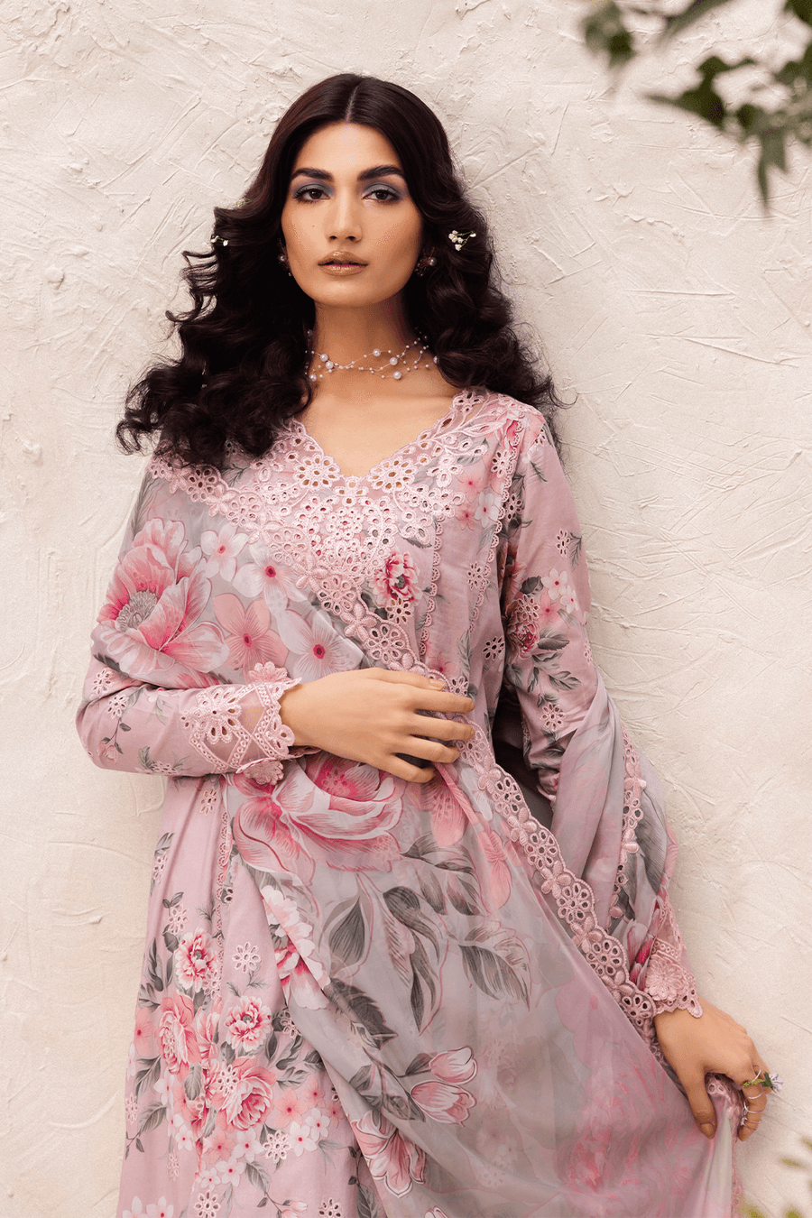 Iznik | Dahlia Embroidered Lawn | DL-09 - Pakistani Designer Dress - by Iznik | Type: Luxury - 100% Original at Saira Sultan