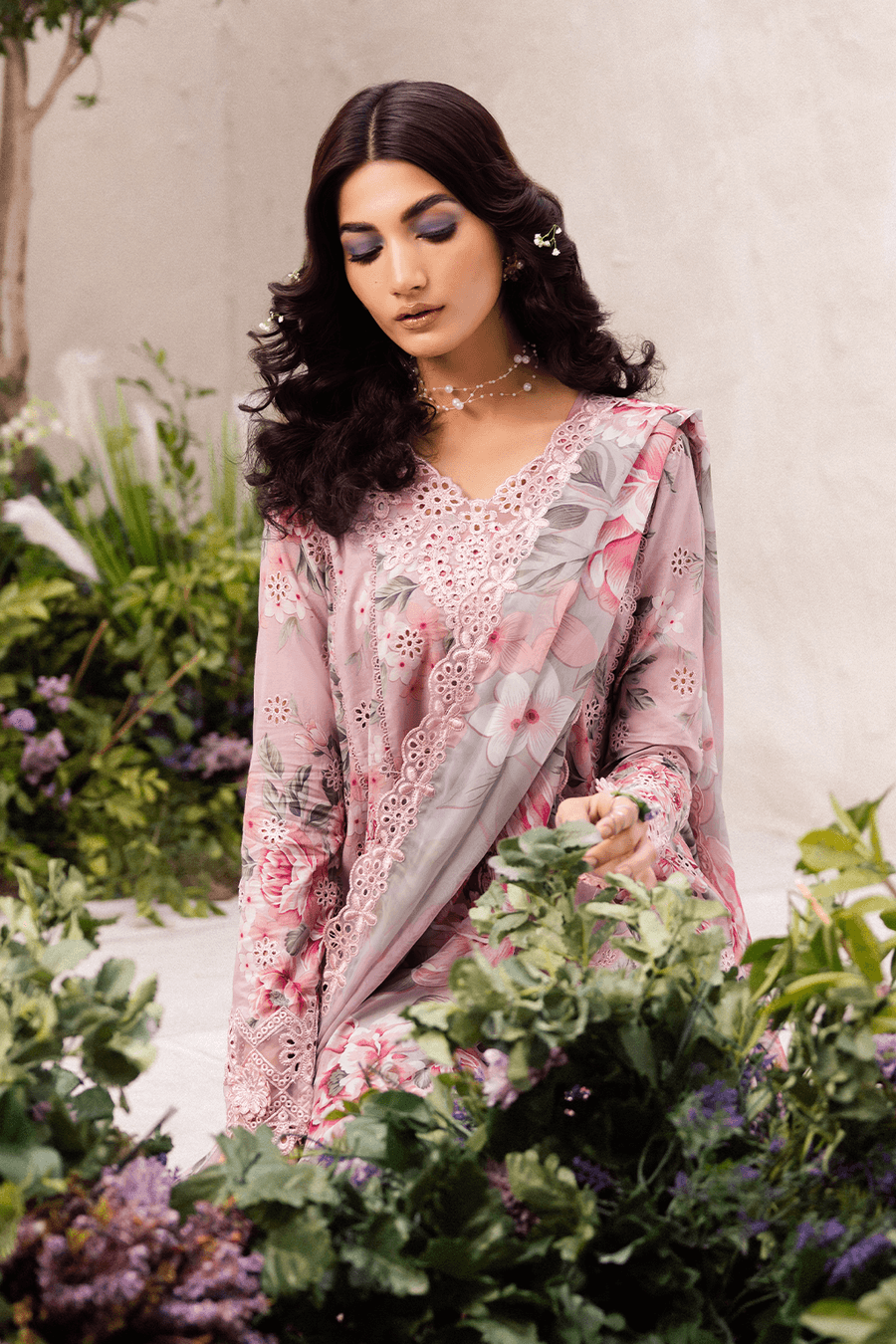 Iznik | Dahlia Embroidered Lawn | DL-09 - Pakistani Designer Dress - by Iznik | Type: Luxury - 100% Original at Saira Sultan