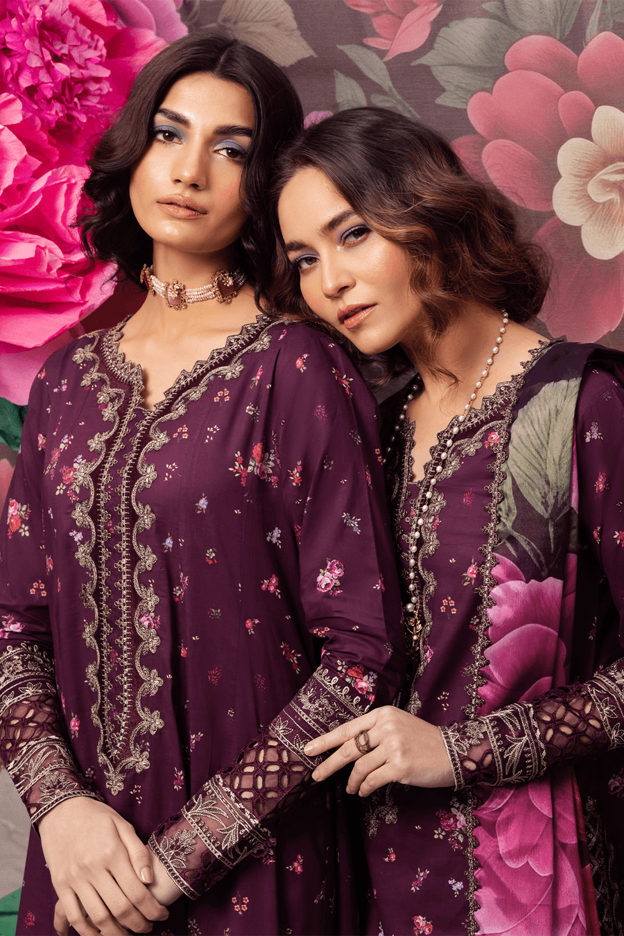 Iznik | Dahlia Embroidered Lawn | DL-06 - Pakistani Designer Dress - by Iznik | Type: Luxury - 100% Original at Saira Sultan