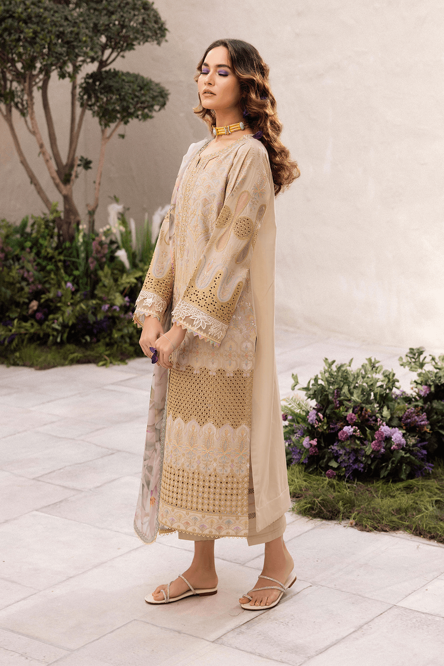 Iznik | Dahlia Embroidered Lawn | DL-03 - Pakistani Designer Dress - by Iznik | Type: Luxury - 100% Original at Saira Sultan