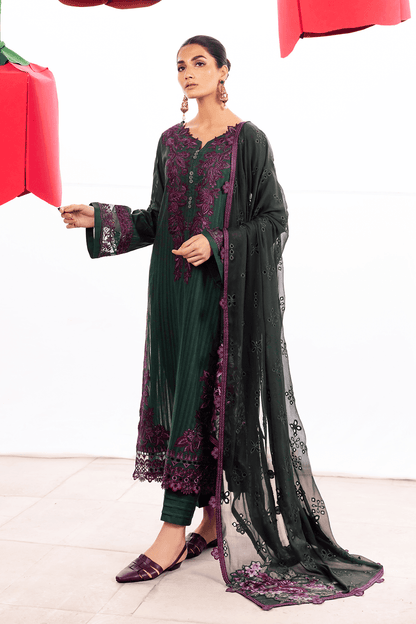 Iznik | Dahlia Embroidered Lawn | DL-02 - Pakistani Designer Dress - by Iznik | Type: Luxury - 100% Original at Saira Sultan