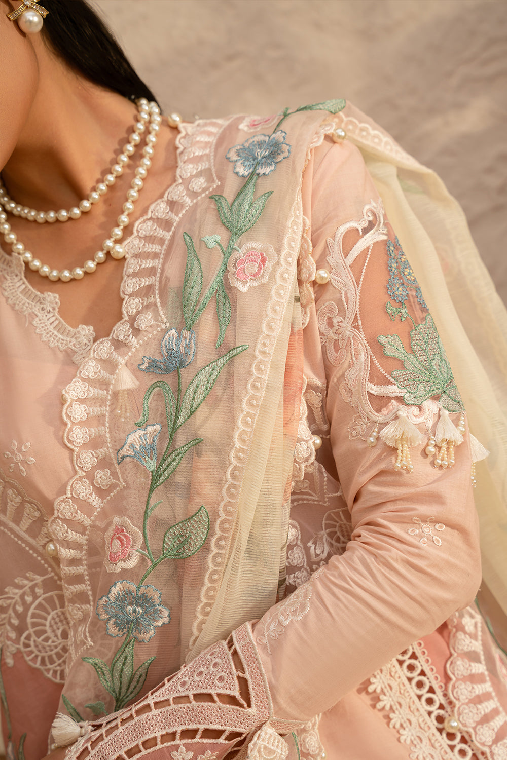 Saira Rizwan | Luxury Lawn 25 | FREYA-SRL25-09 XL Lawn Pale Peach
