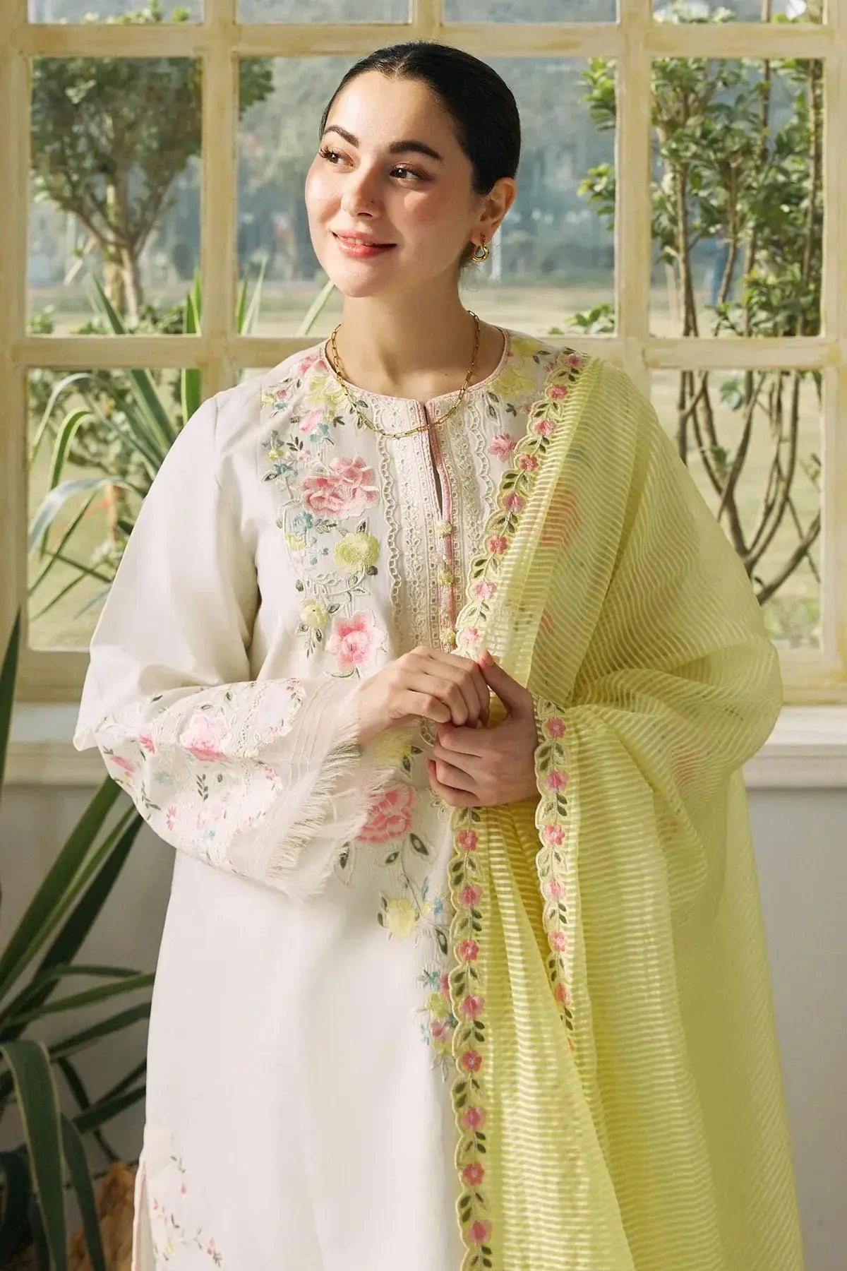 Zara Shahjahan | Coco Lawn 24 | JANAAN-7B - Pakistani Designer Dress - by Zara Shahjahan | Type: Luxury - 100% Original at Saira Sultan