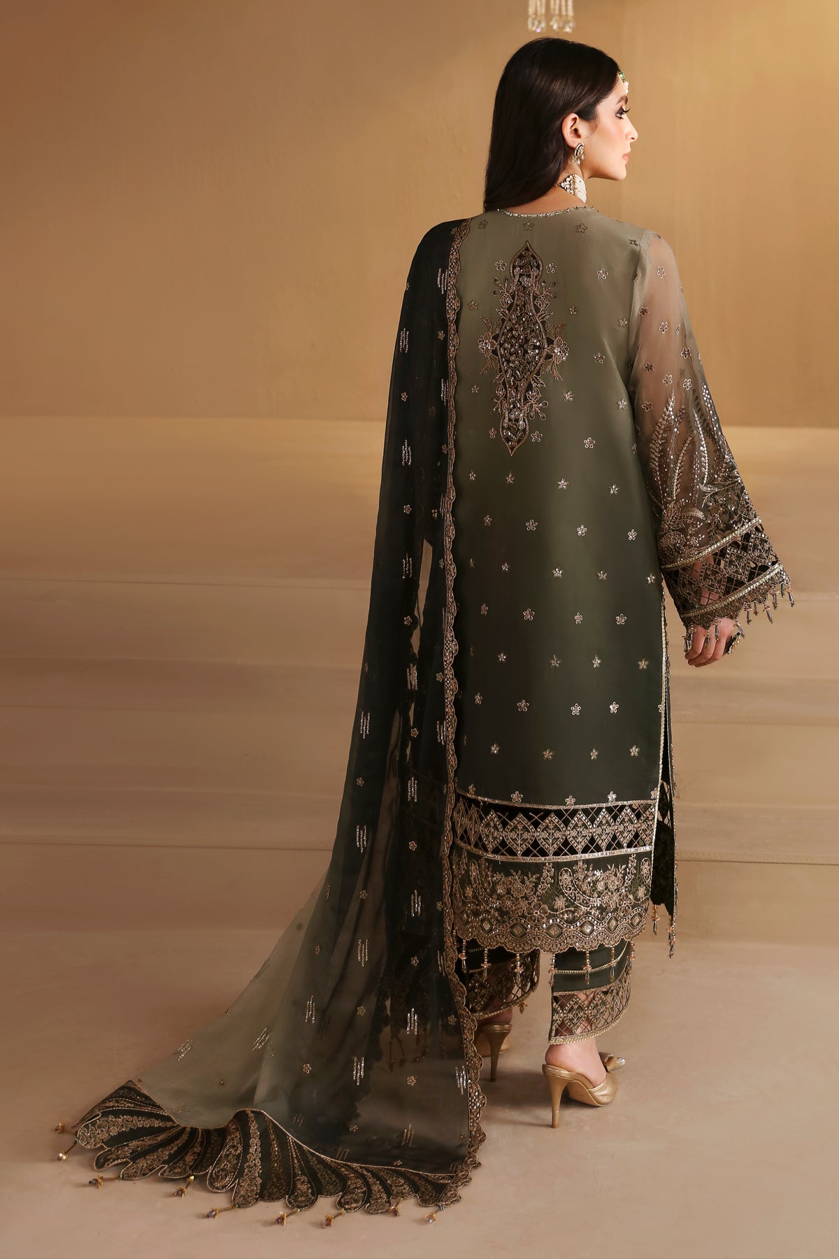 Alizeh | Reena Wedding Formals | AF-HM-4021-JIYA - Pakistani Designer Dress - by Alizeh | Type: Ladies Clothes - 100% Original at Saira Sultan