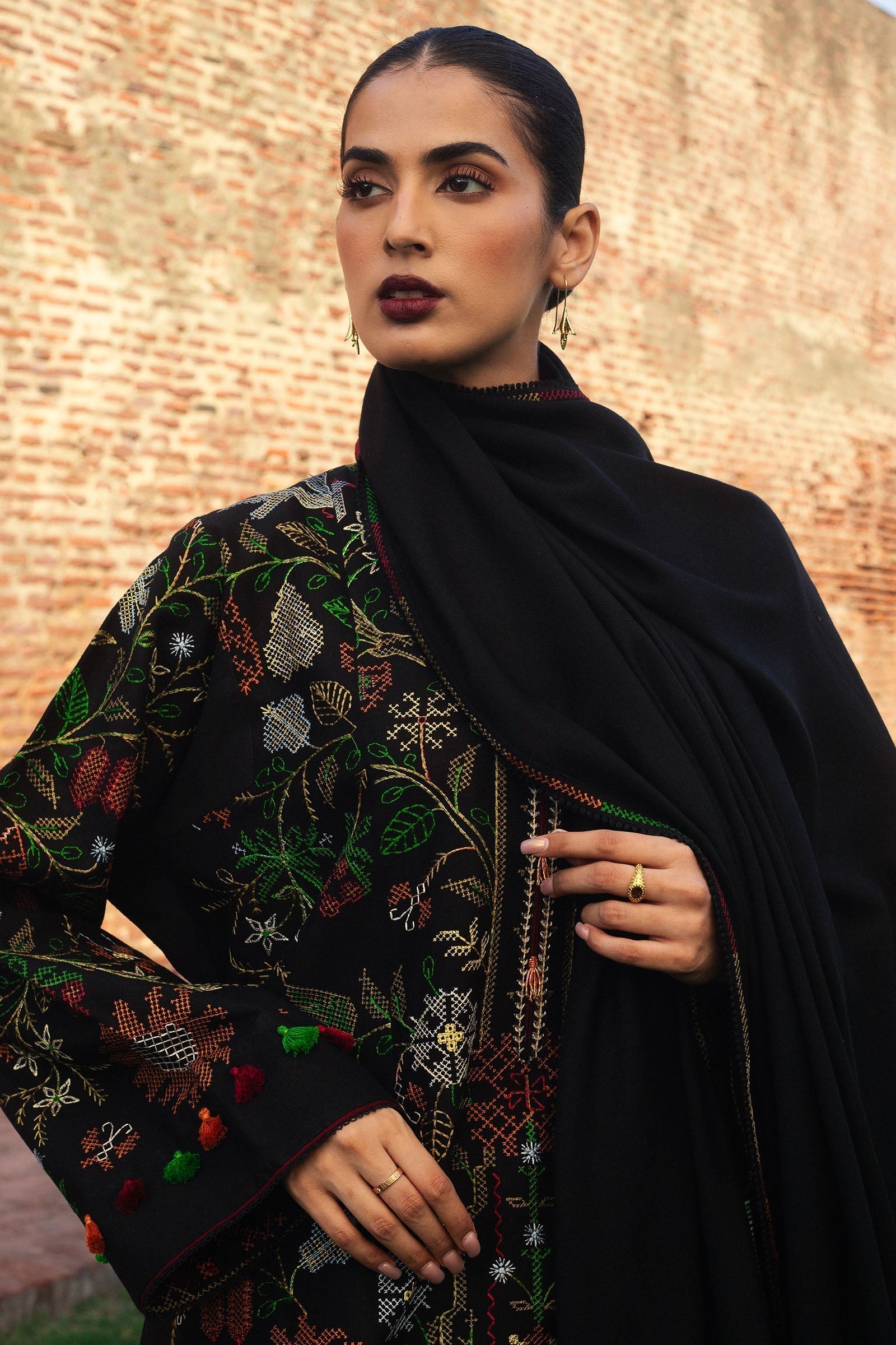 Zara Shahjahan | Winter 24 |  LALEH-D4 - Pakistani Designer Dress - by Zara Sahjahan | Type: Ladies Clothes - 100% Original at Saira Sultan