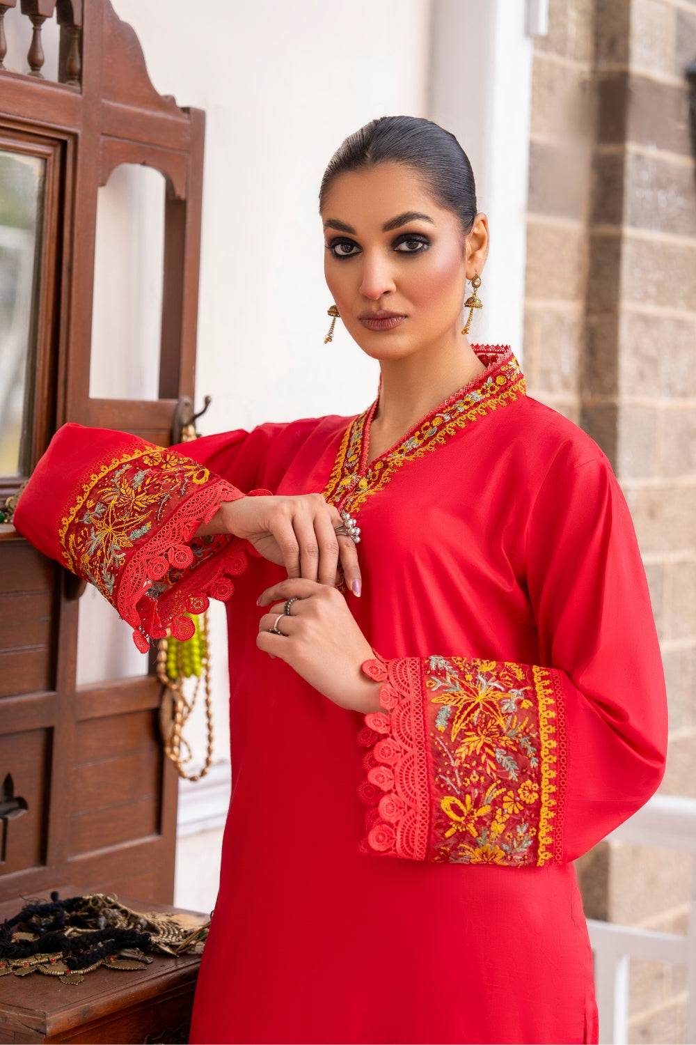 Ittehad | Embroidered Lawn | I-35 - Pakistani Designer Dress - by Ittehad | Type: Luxury - 100% Original at Saira Sultan