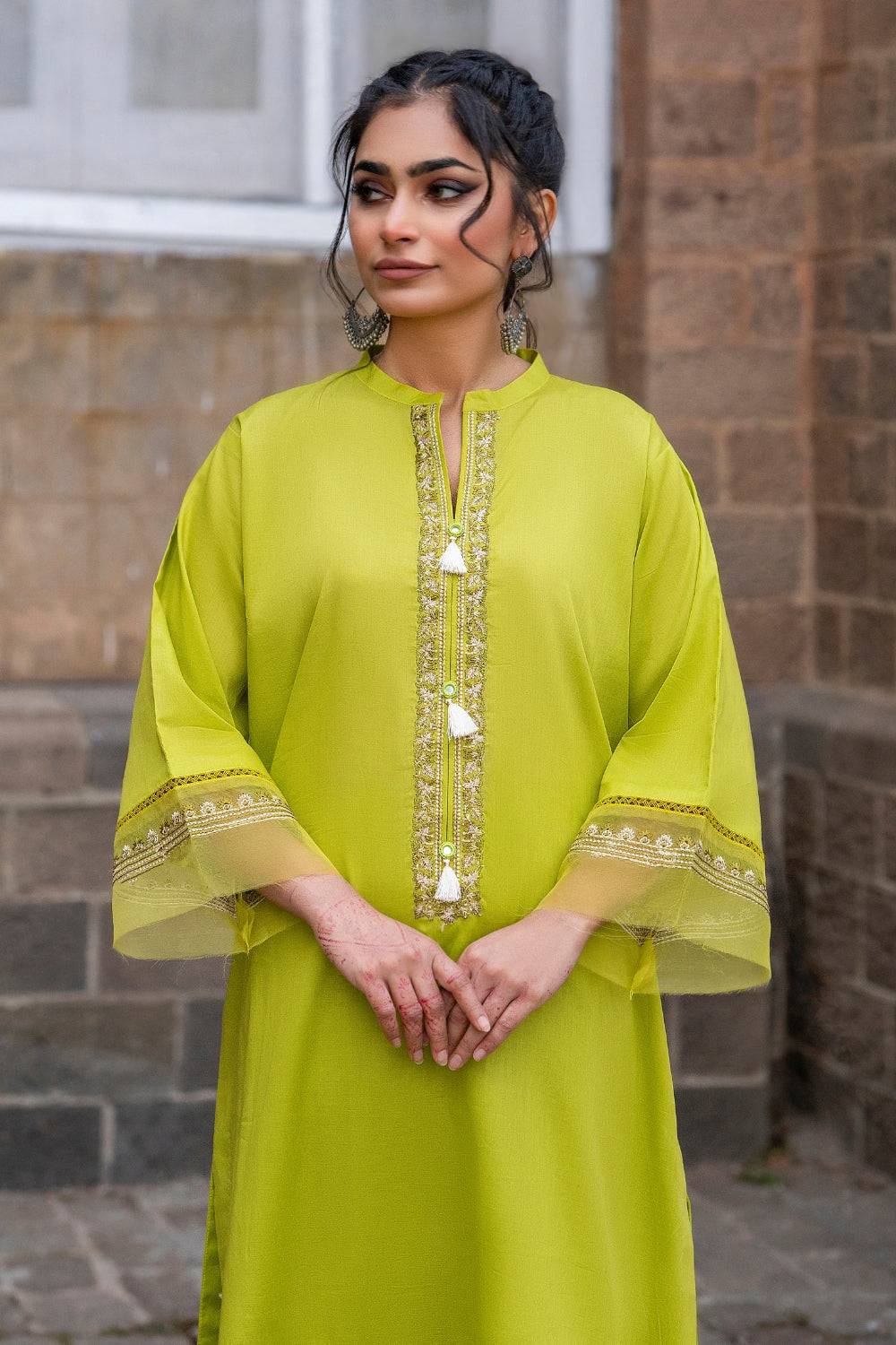 Ittehad | Embroidered Lawn | I-23 - Pakistani Designer Dress - by Ittehad | Type: Luxury - 100% Original at Saira Sultan