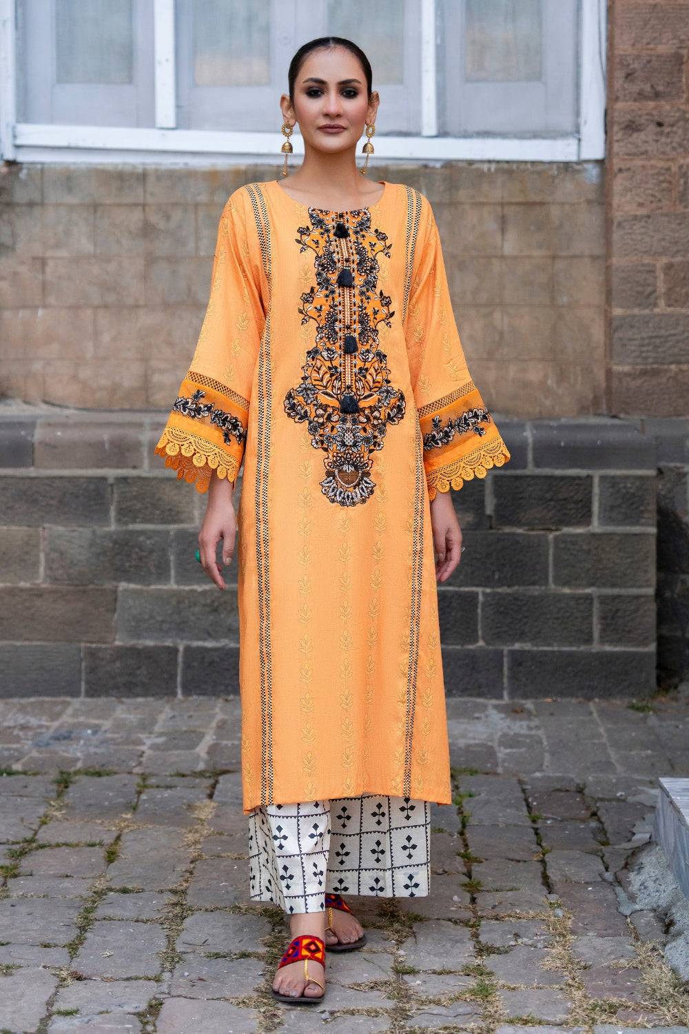 Ittehad | Embroidered Lawn | I-28 - Pakistani Designer Dress - by Ittehad | Type: Luxury - 100% Original at Saira Sultan