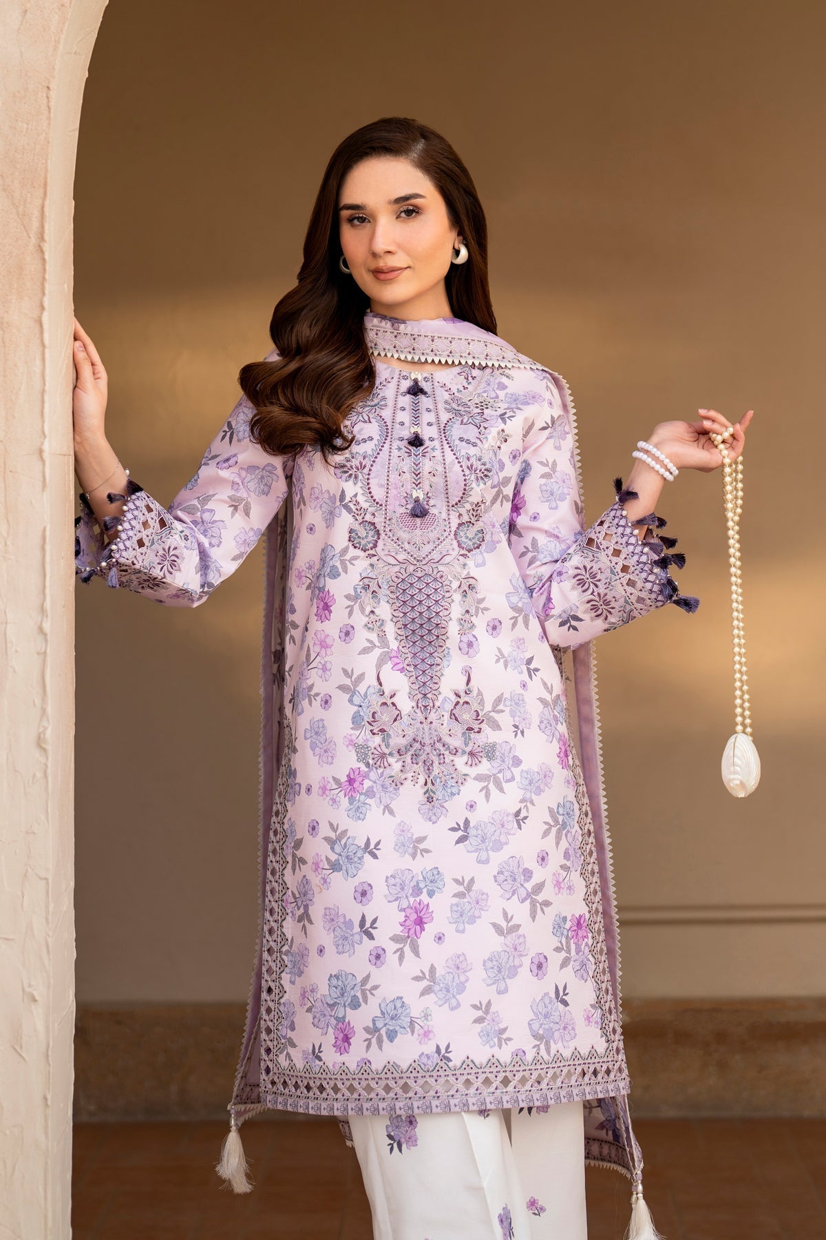 Alizeh | Levana Lawn | Lavy M Soft Lilac Lawn