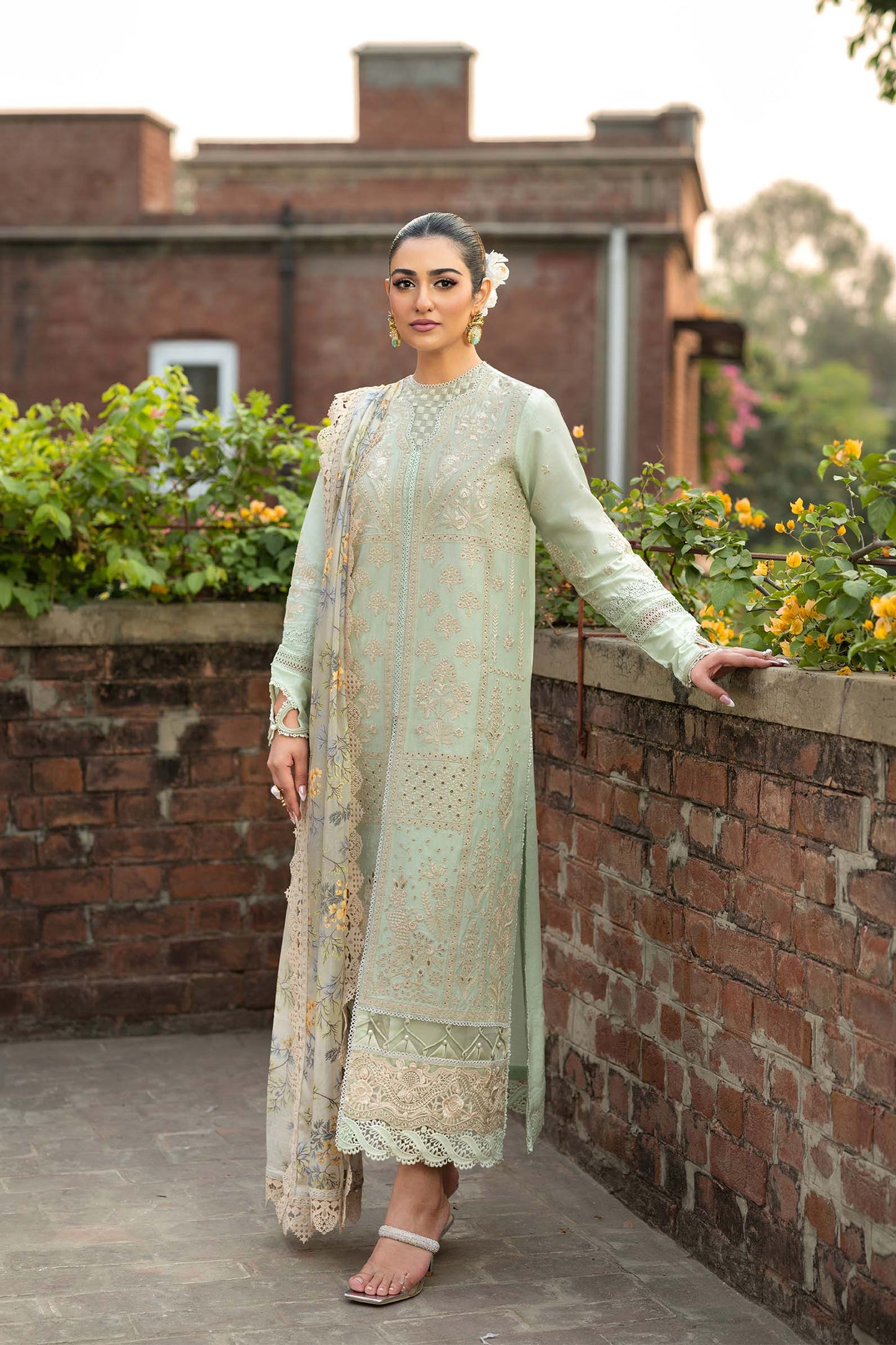 Maryam Hussain | Luxury Lawn 25 | Gulbeen - Pakistani Designer Dress - by Maryam Hussain | Type: Ladies Clothes - 100% Original at Saira Sultan