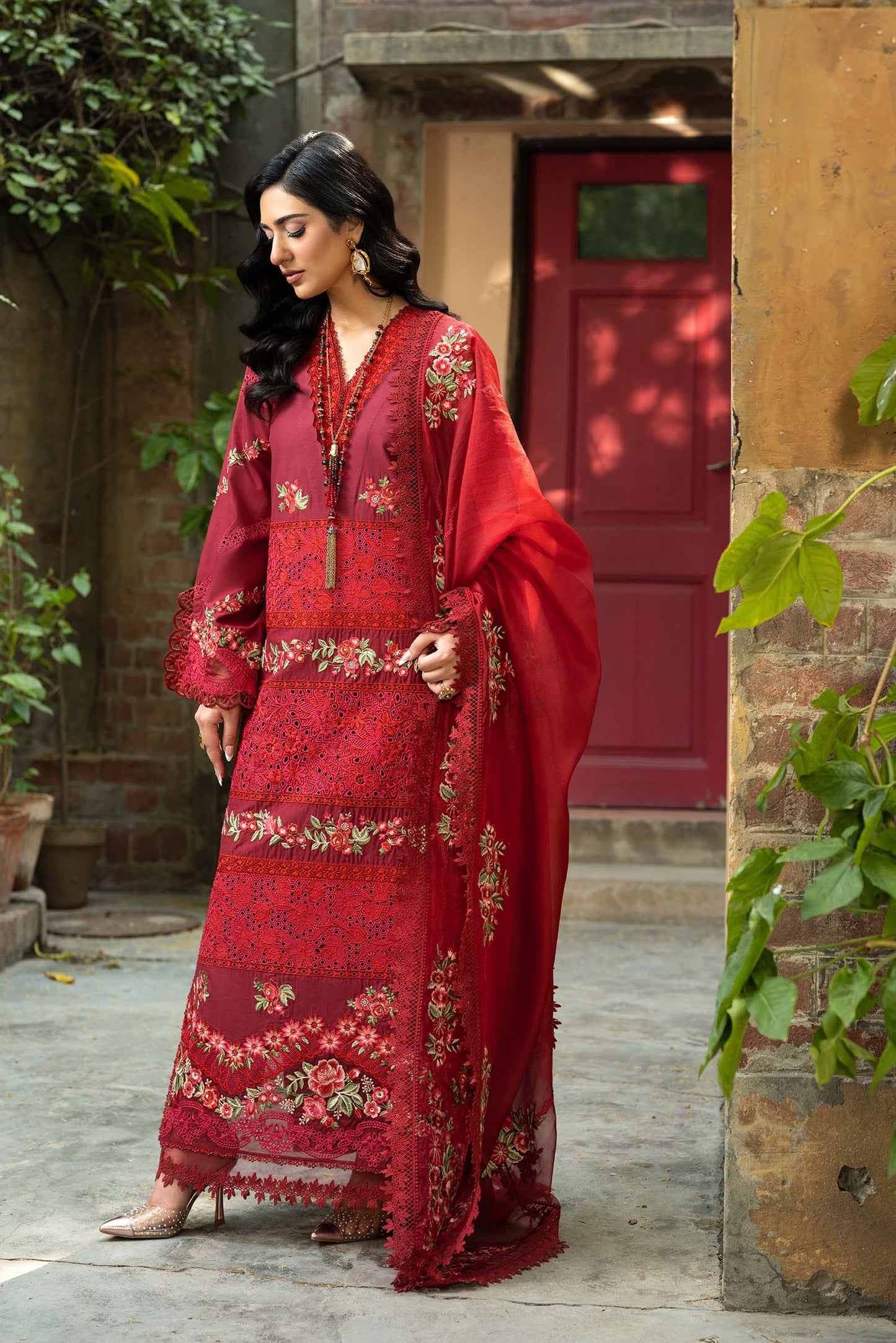 Maryam Hussain | Luxury Lawn 25 | Amal - Pakistani Designer Dress - by Maryam Hussain | Type: Ladies Clothes - 100% Original at Saira Sultan