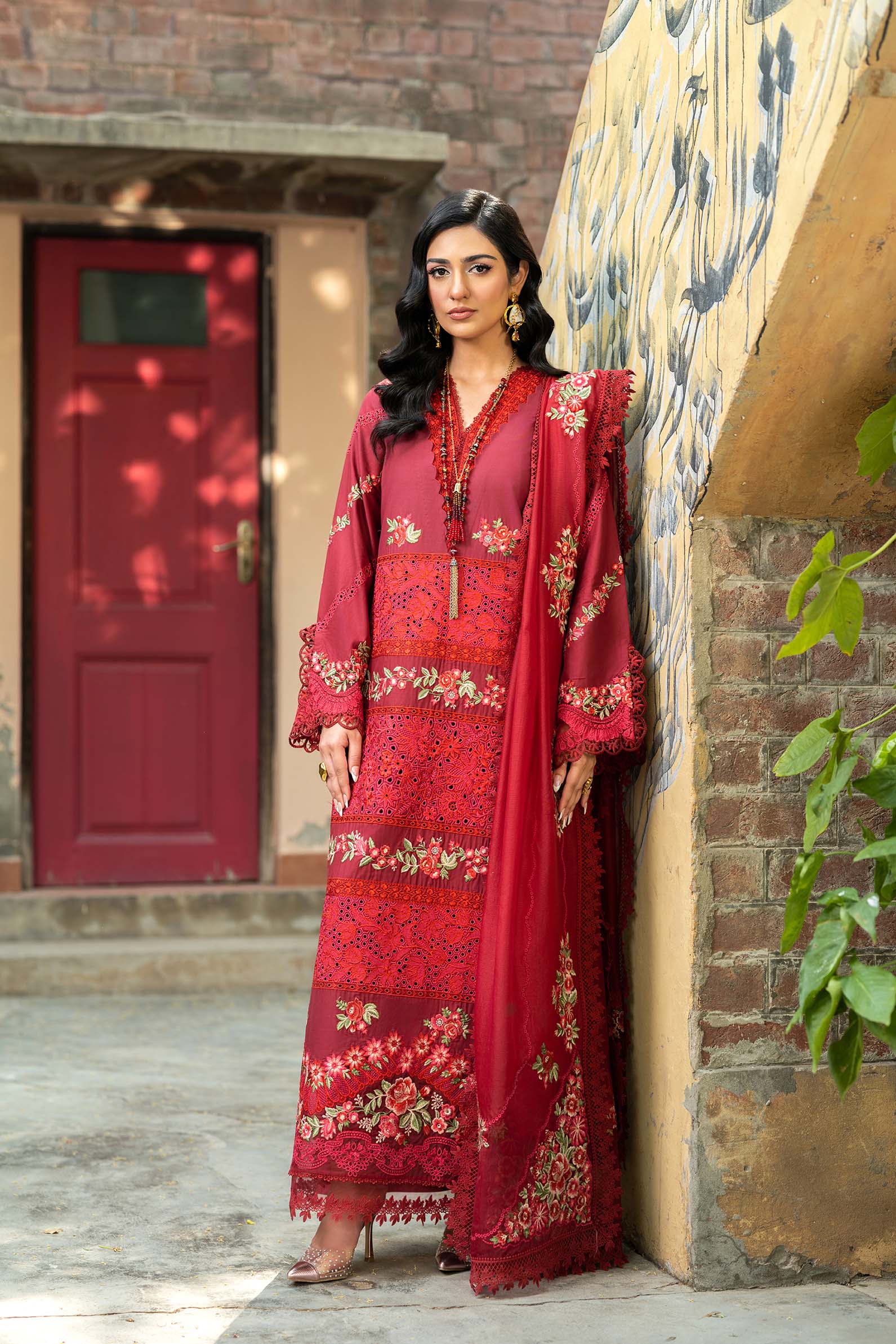 Maryam Hussain | Luxury Lawn 25 | Amal - Pakistani Designer Dress - by Maryam Hussain | Type: Ladies Clothes - 100% Original at Saira Sultan