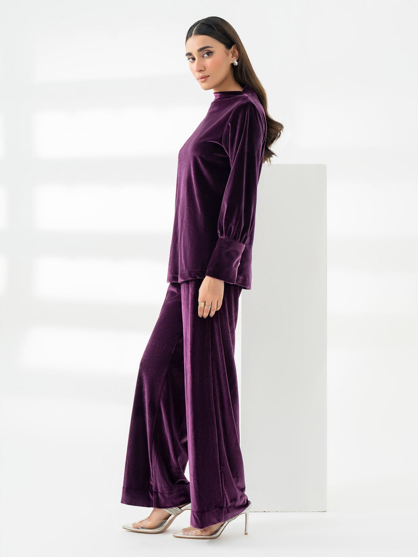 Lime Light | Velvet Pret | V-01 M Dark Purple Velvet