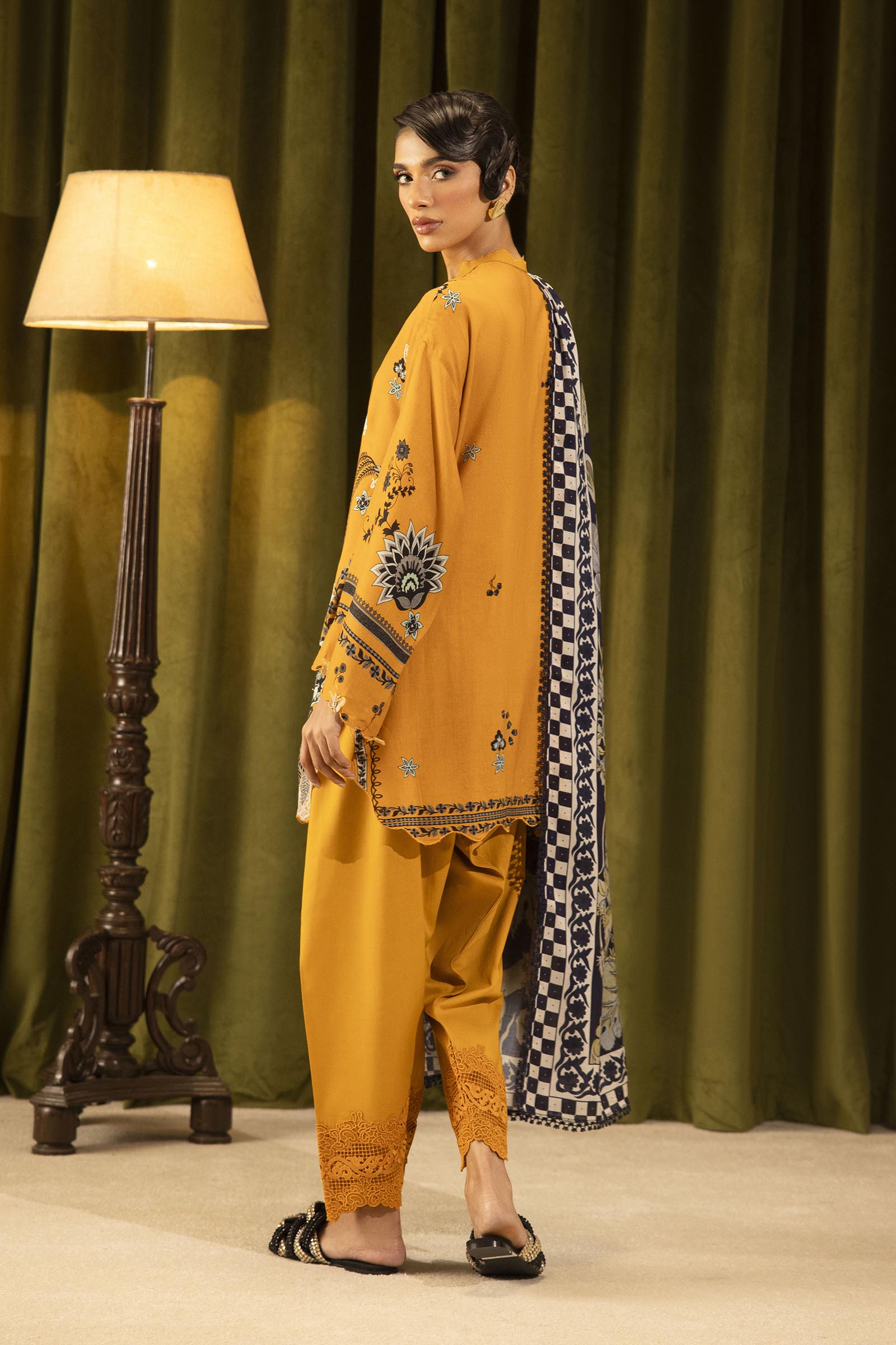 Sana Safinaz | Muzlin Winter 25 | 020A by Sana Safinaz - Designer Dress - Type : Ladies Clothes - Available at Saira Sultan - 100% Original 