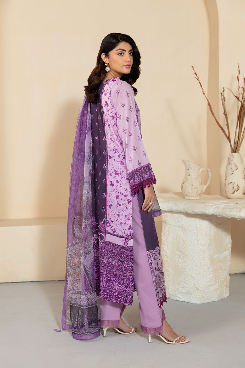 Ramsha | Mashaal Luxury Lawn | L-1304 S Lilac Lawn