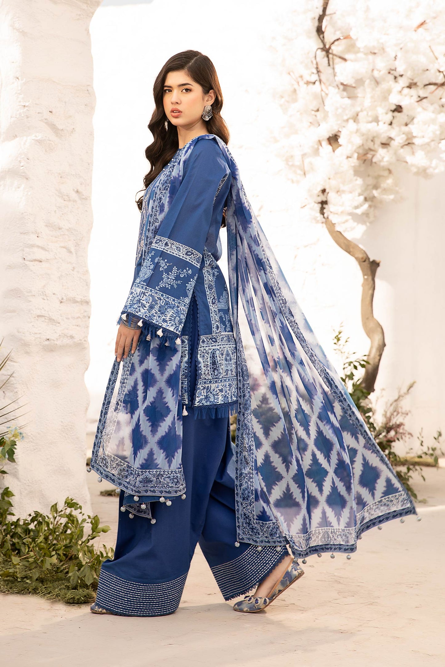 Maria B | M Basic Summer Lawn 25 | MB-CUS25-703B L Blue Lawn