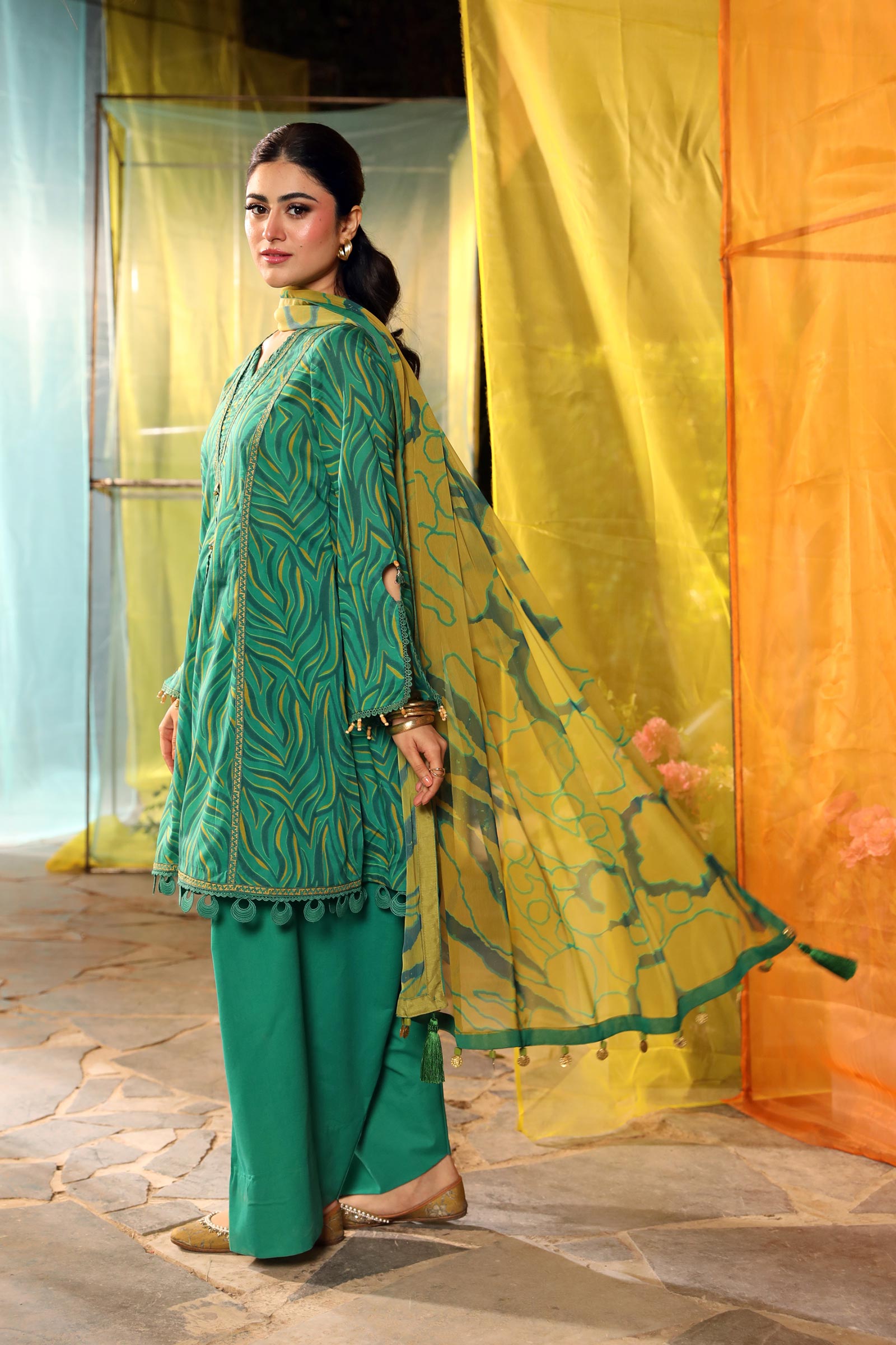 Maria B | M Basic Summer Lawn 25 | MB-CUS25-704A S Emerald Green Lawn