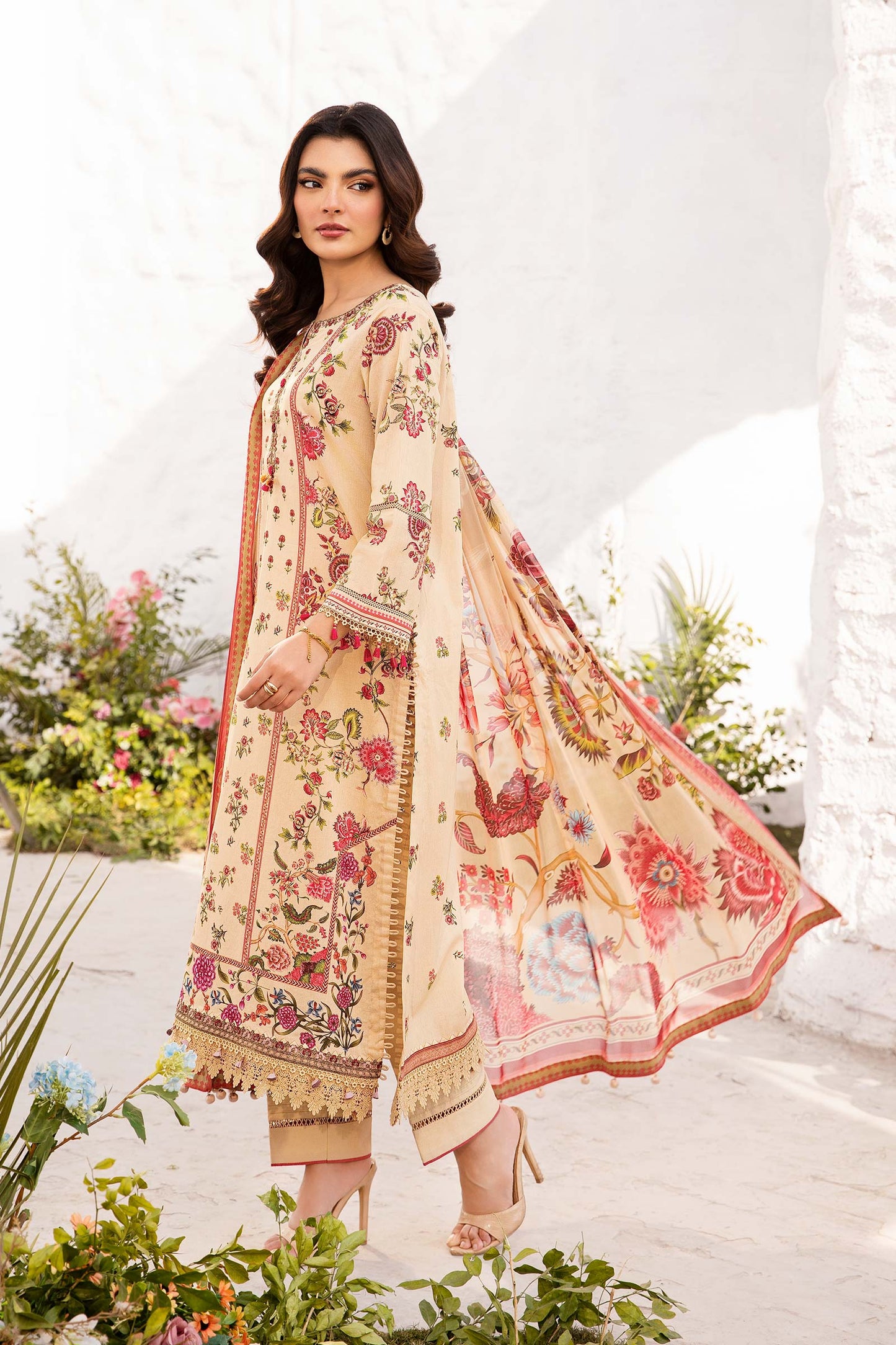 Maria B | M Basic Summer Lawn 25 | MB-CUS25-705A L Dust Yellow Lawn