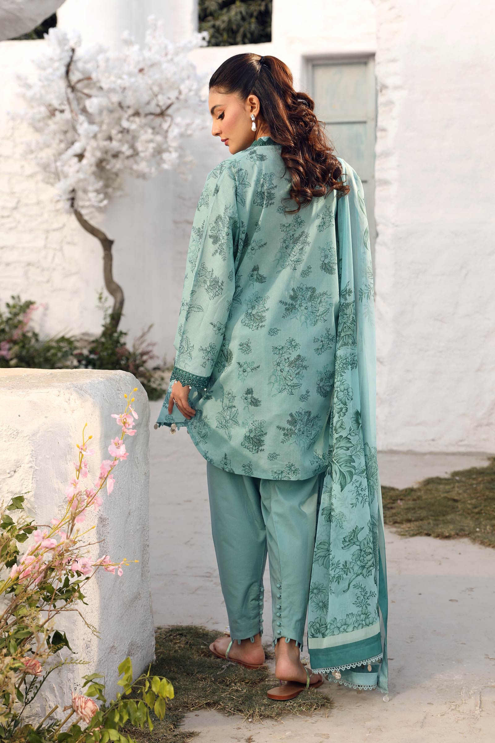 Maria B | M Basic Summer Lawn 25 | MB-CUS25-708B S Ice Blue Lawn