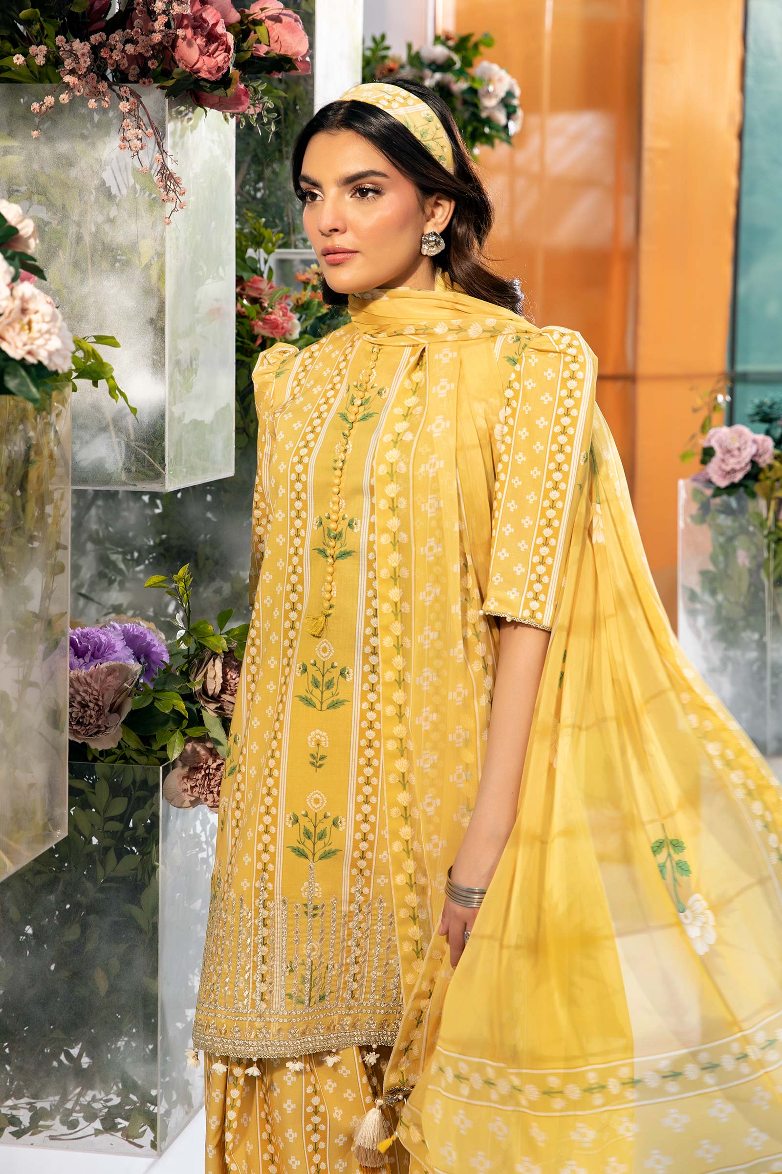 Maria B | M Basic Summer Lawn 25 | MB-CUS25-711A L Yellow Slub Lawn