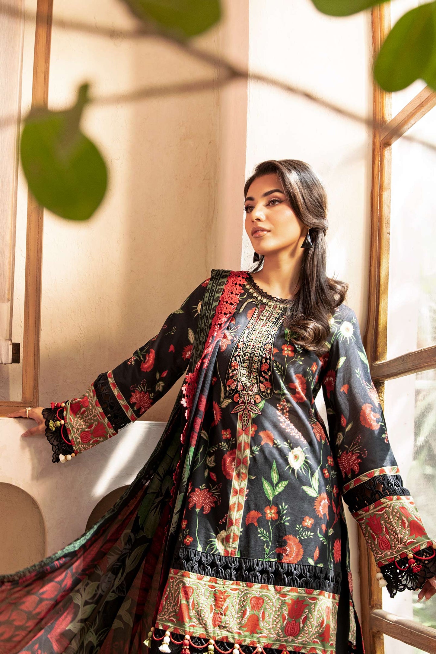 Maria B | Eid Basic Lawn | MB-CUS25-901A XL Black Lawn