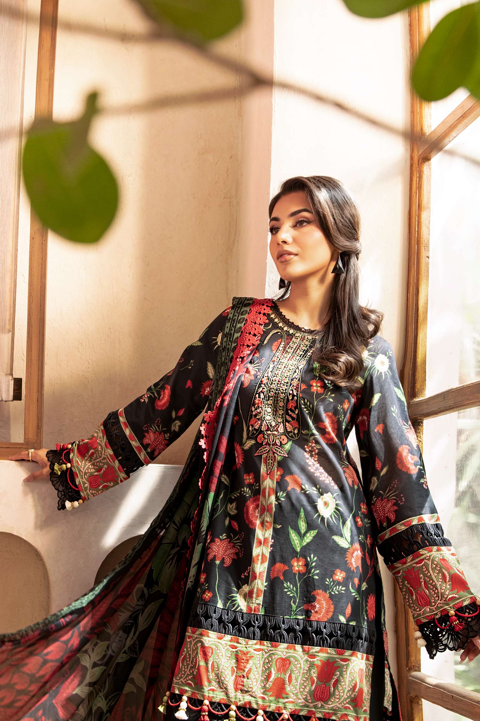 Maria B | Eid Basic Lawn | MB-CUS25-901A XL Black Lawn