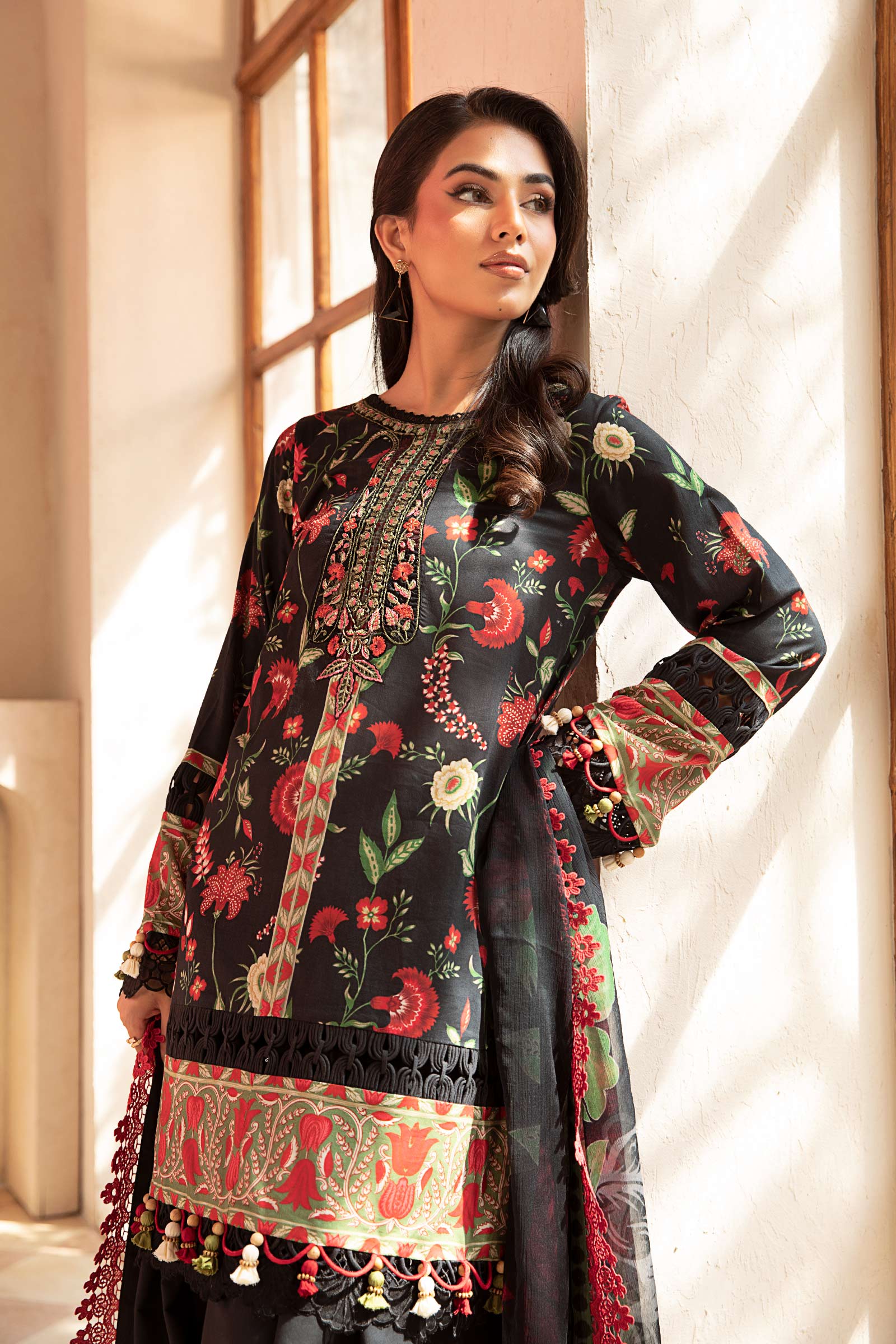 Maria B | Eid Basic Lawn | MB-CUS25-901A S Black Lawn