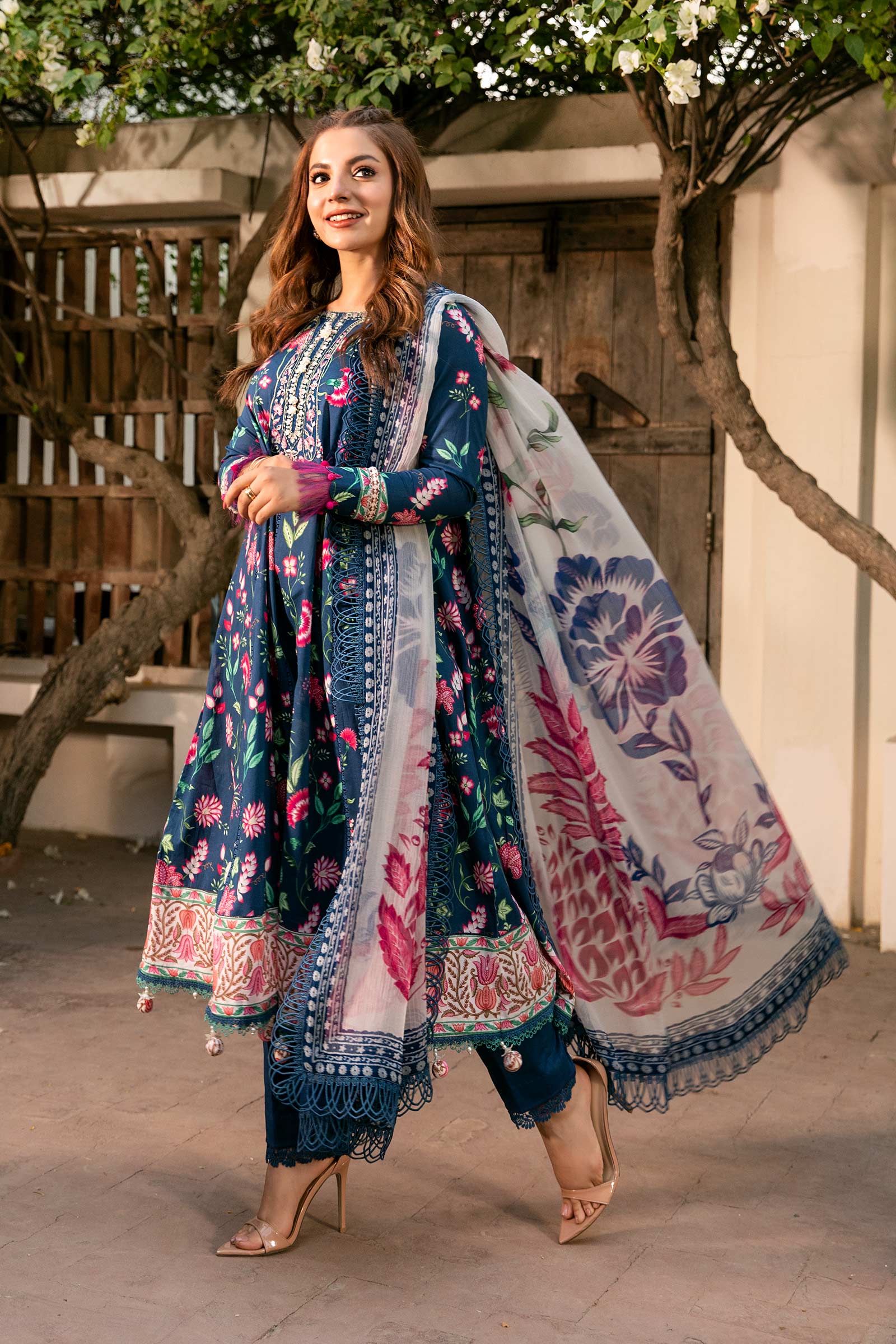 Maria B | Eid Basic Lawn | MB-CUS25-901B S Dark Blue Lawn