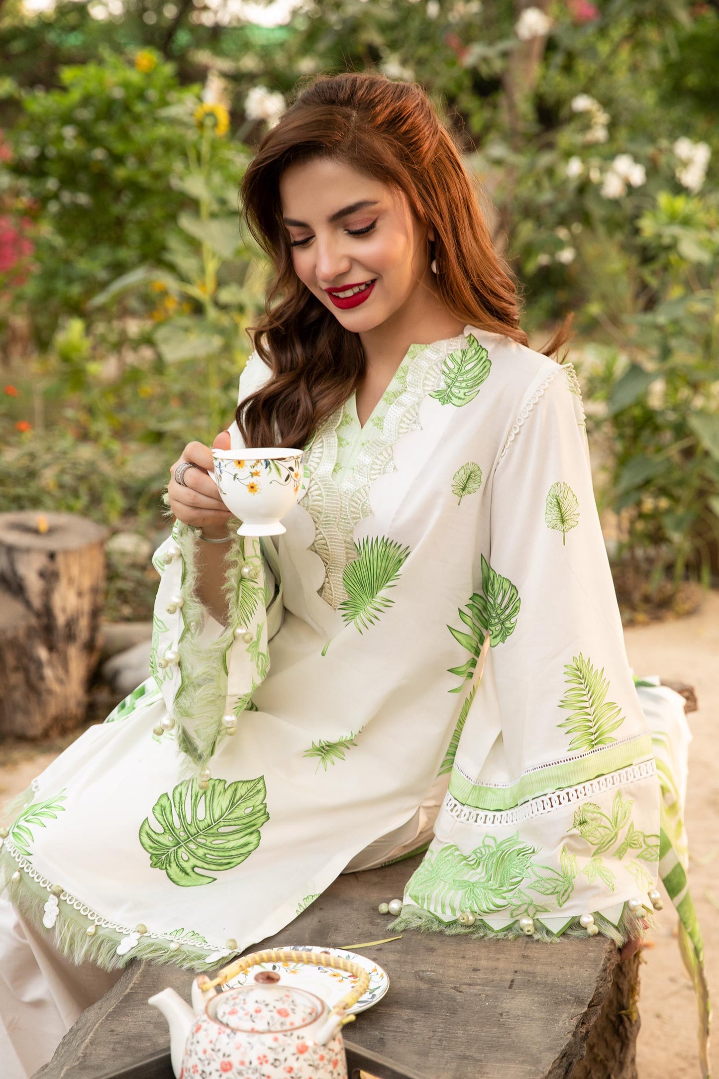 Maria B | Eid Basic Lawn | MB-CUS25-906B L White Lawn
