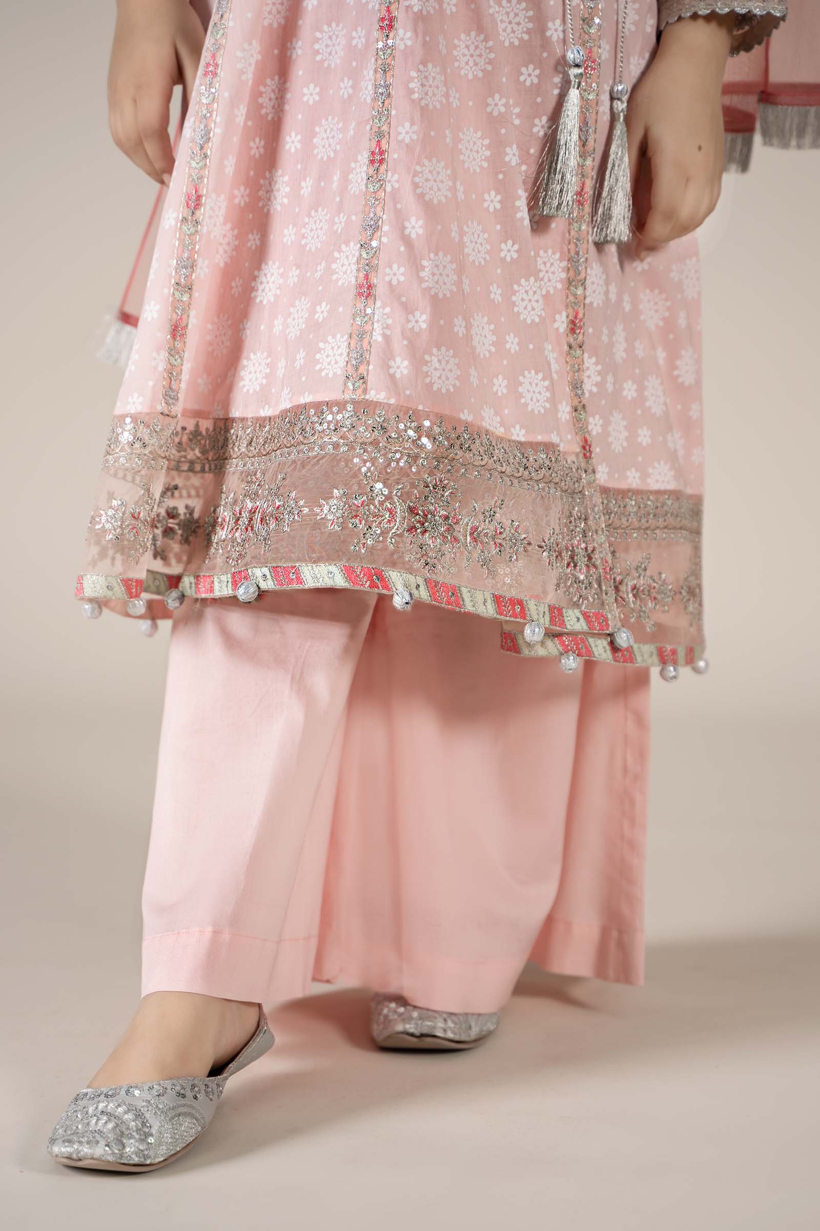 Maria B | 3 Piece Embroidered Lawn Suit | MKD-EF25-09 12-Oct Pink