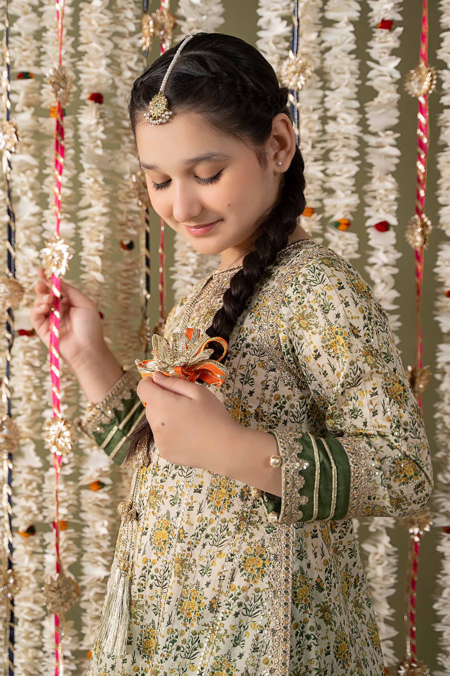 Maria B | 3 Piece Embroidered Lawn Suit | MKD-EF25-27 8-Jun Green