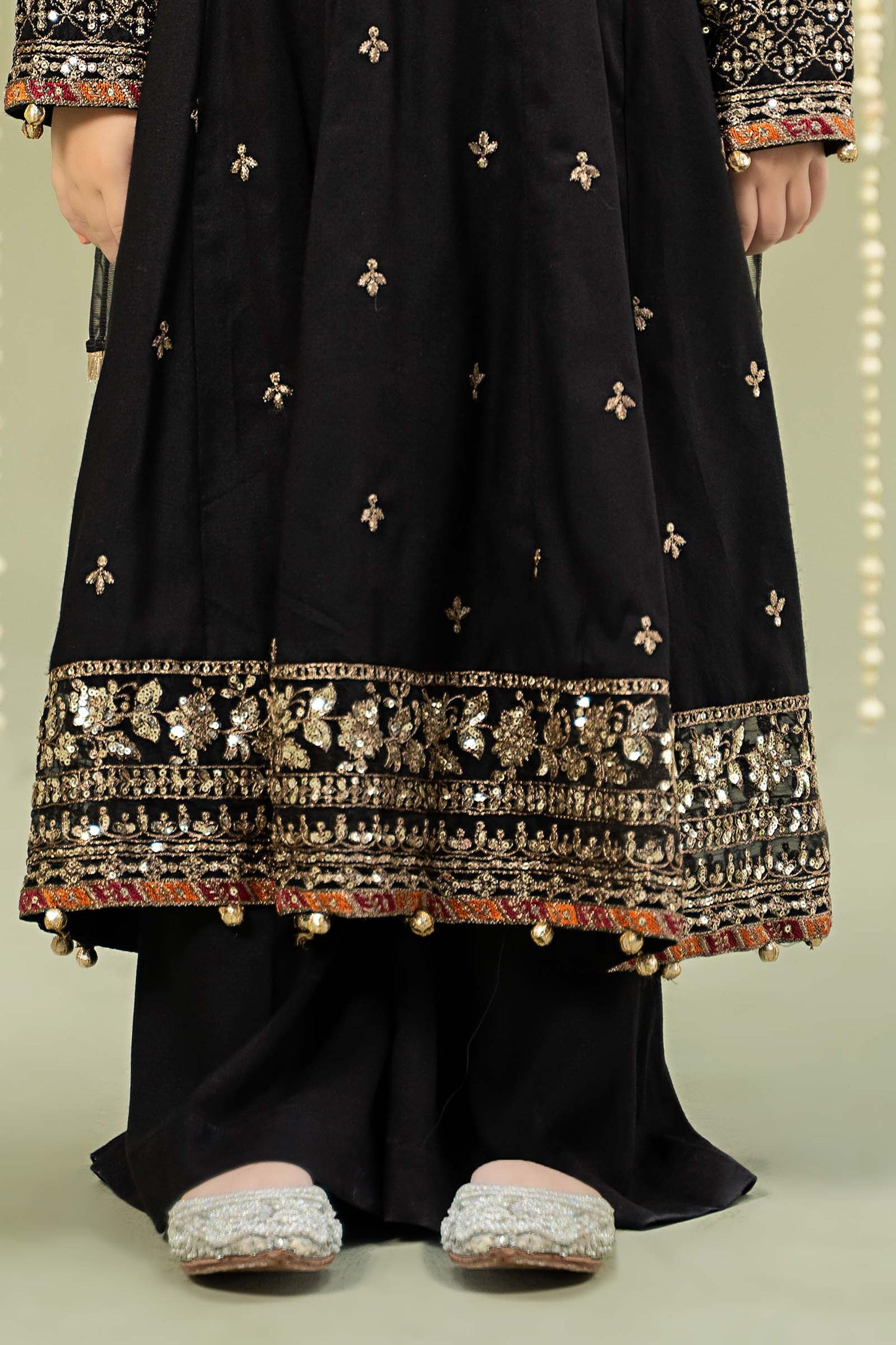 Maria B | 3 Piece Embroidered Linen Suit | MKD-W24-07 8-Jun Black