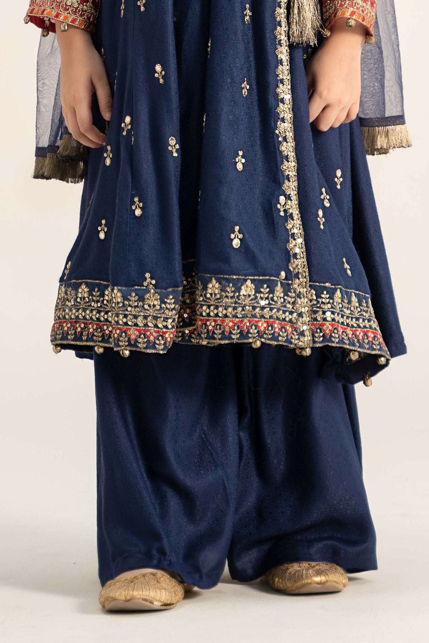 Maria B | 3 Piece Embroidered Linen Suit | MKD-W24-08 6-Apr Blue